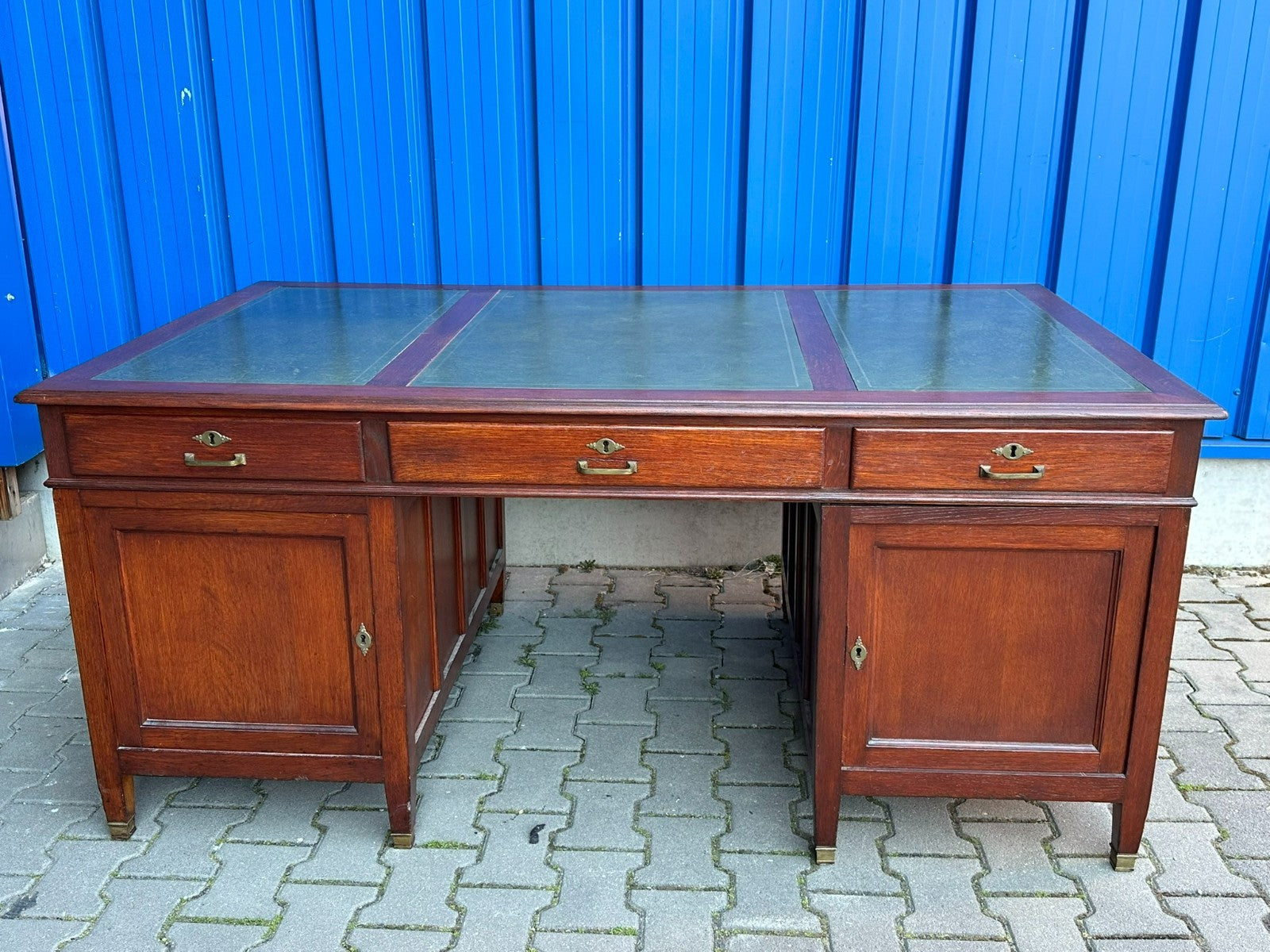 GROSSER VINTAGE SCHREIBTISCH AUS EICHE ENGLAND 20 TES JHDT