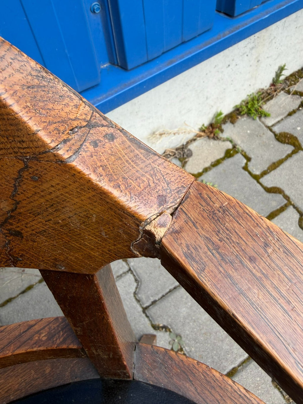 Antiker Stuhl mit Armlehnen Jugendstil um 1910 Eiche Gestell