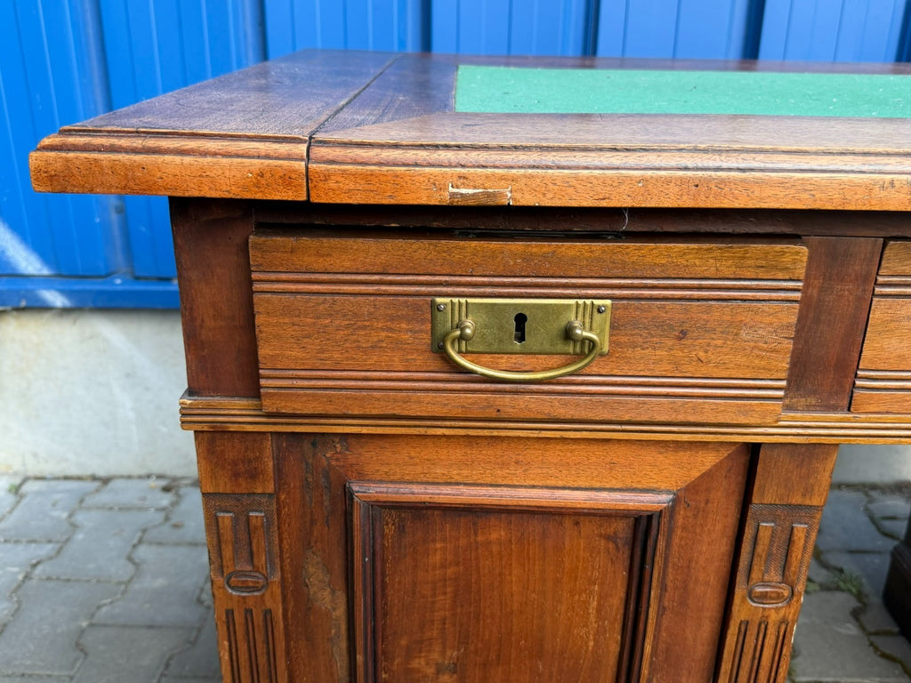 Antiker Jugendstil Schreibtisch um 1910 Nussbaum