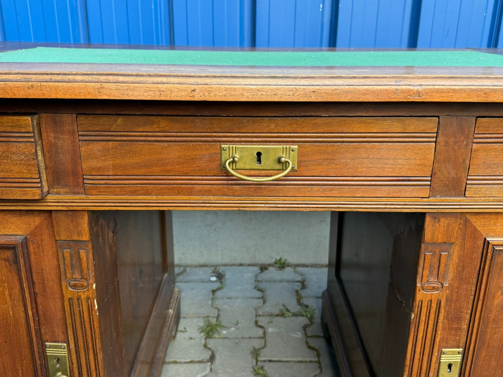 Antiker Jugendstil Schreibtisch um 1910 Nussbaum