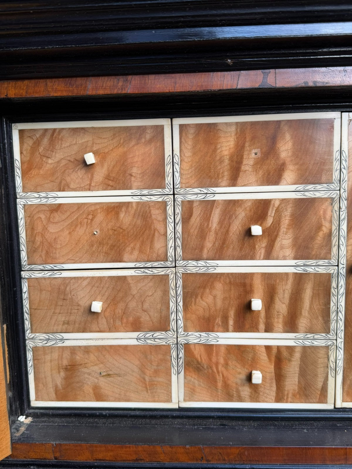 Antikes Kabinett Schrank 18/19 tes Jhdt ebonisiert