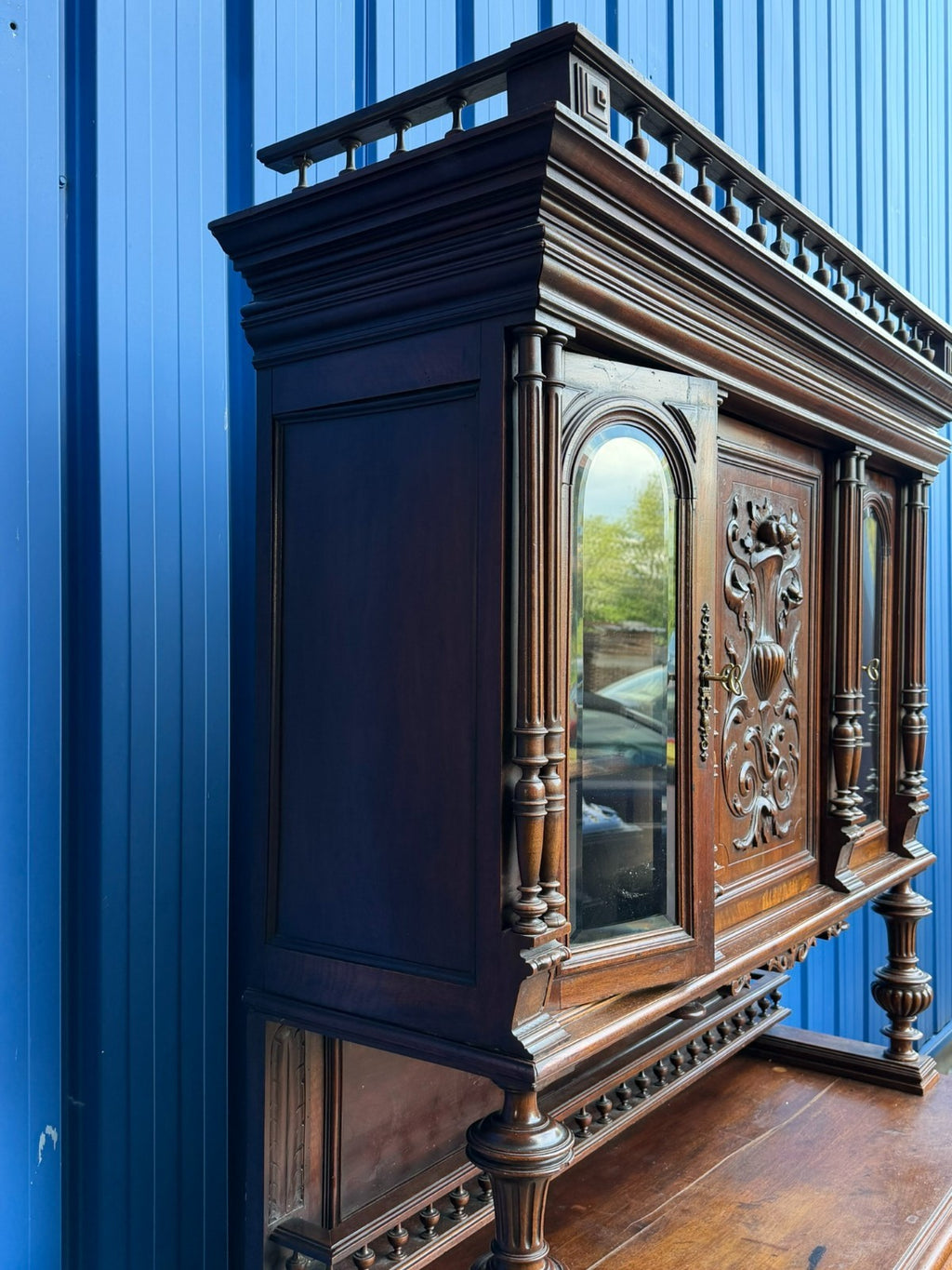 Antiker Schrank Buffet Neo Renaissance um 1880 Mahagoni Schnitzwerk