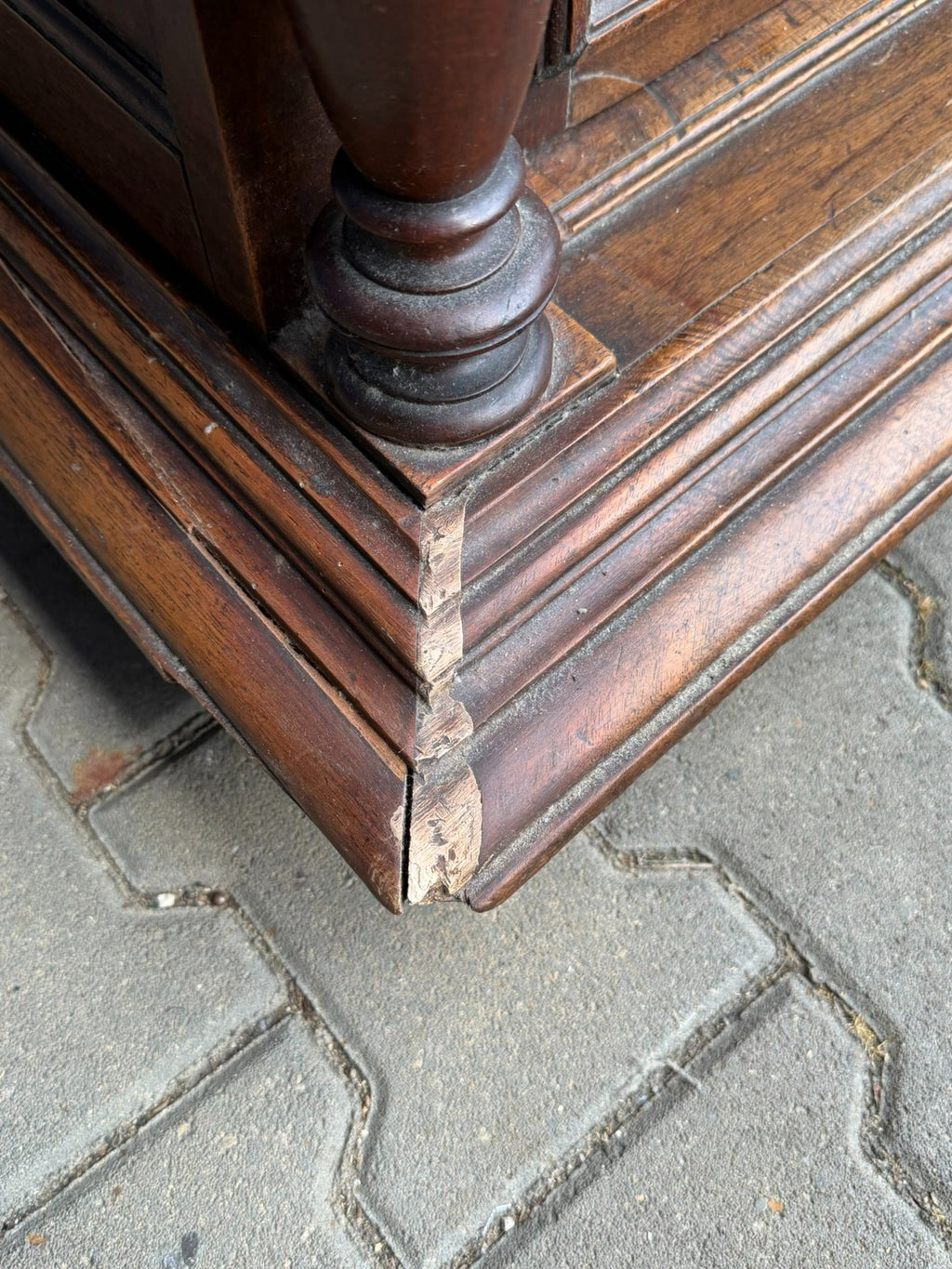 Antiker Schrank Buffet Neo Renaissance um 1880 Mahagoni Schnitzwerk