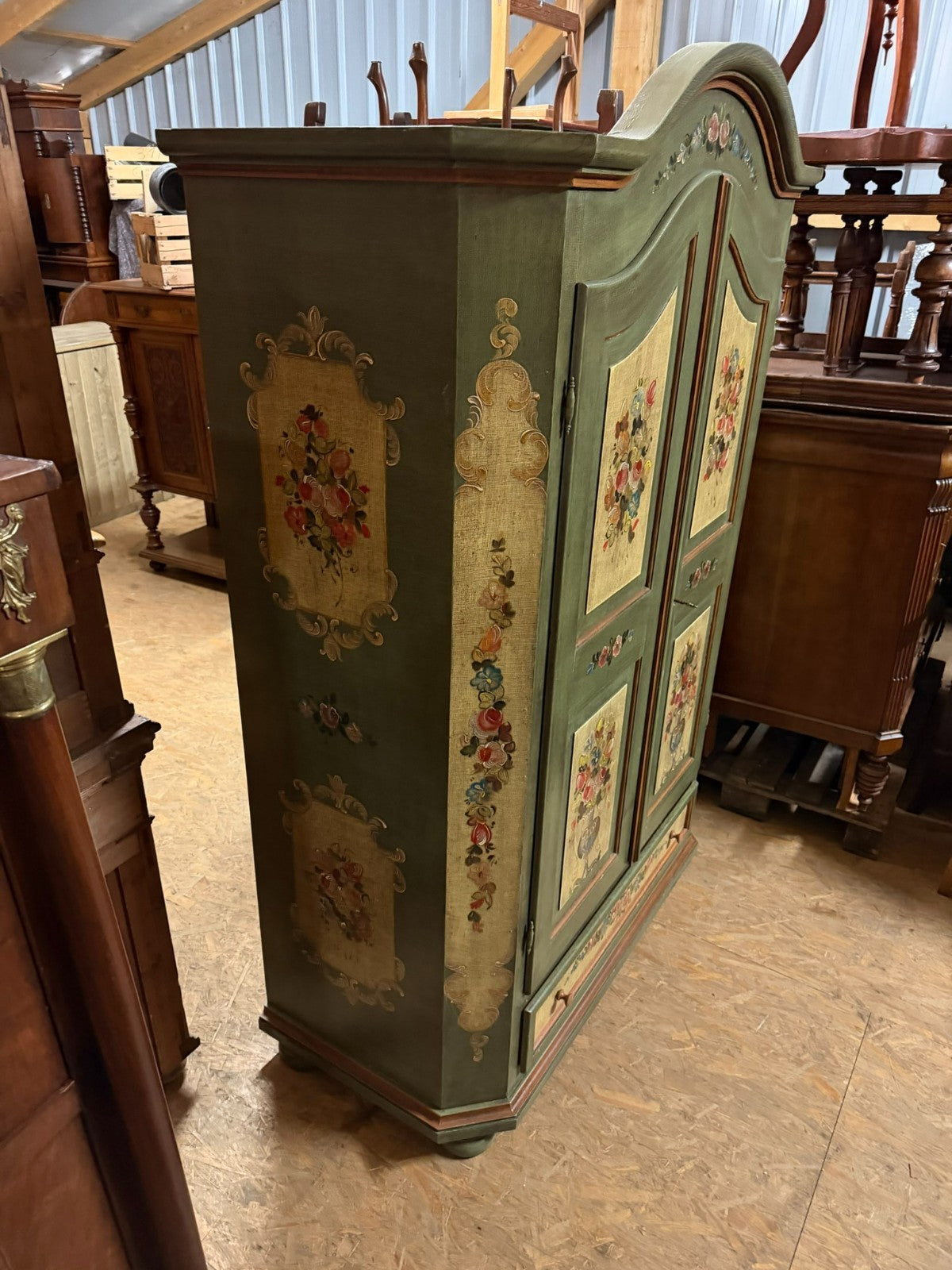 Vintage Bauernschrank Schrank Barock Stil Holz handbemalt 20 tes Jhdt