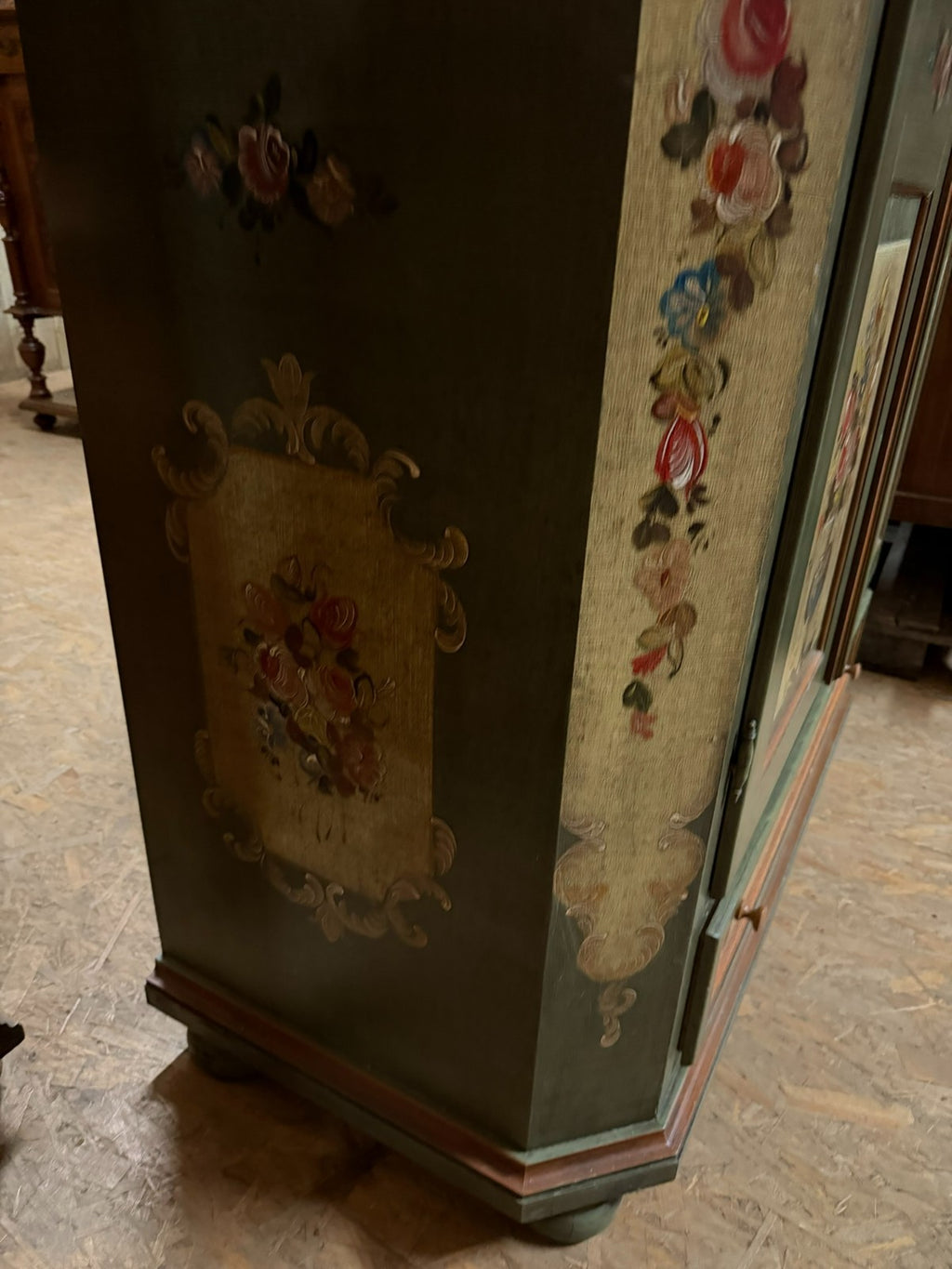 Vintage Bauernschrank Schrank Barock Stil Holz handbemalt 20 tes Jhdt