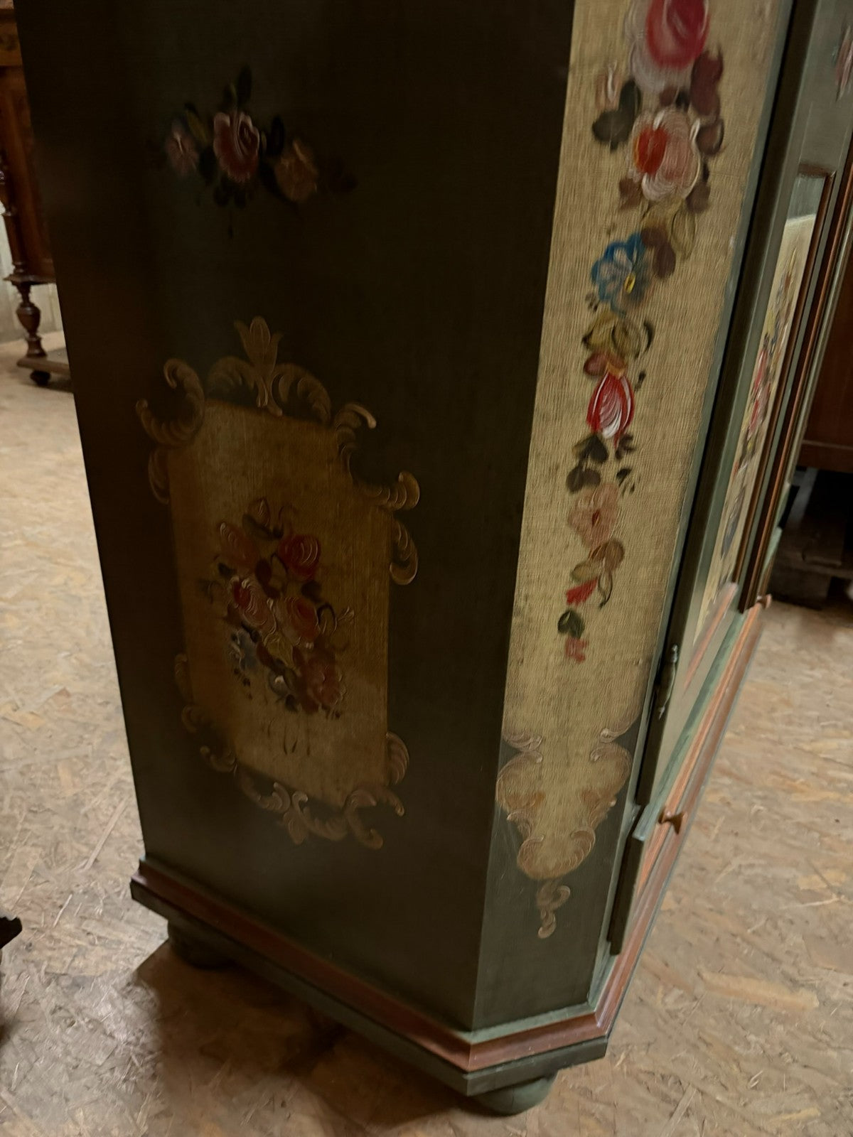 Vintage Bauernschrank Schrank Barock Stil Holz handbemalt 20 tes Jhdt