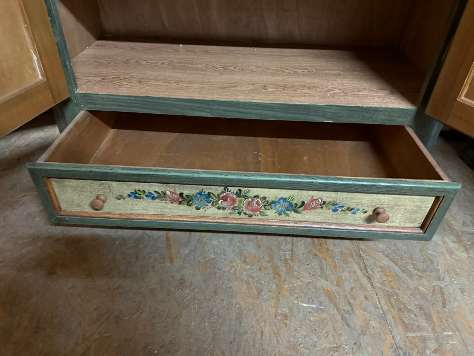 Vintage Bauernschrank Schrank Barock Stil Holz handbemalt 20 tes Jhdt