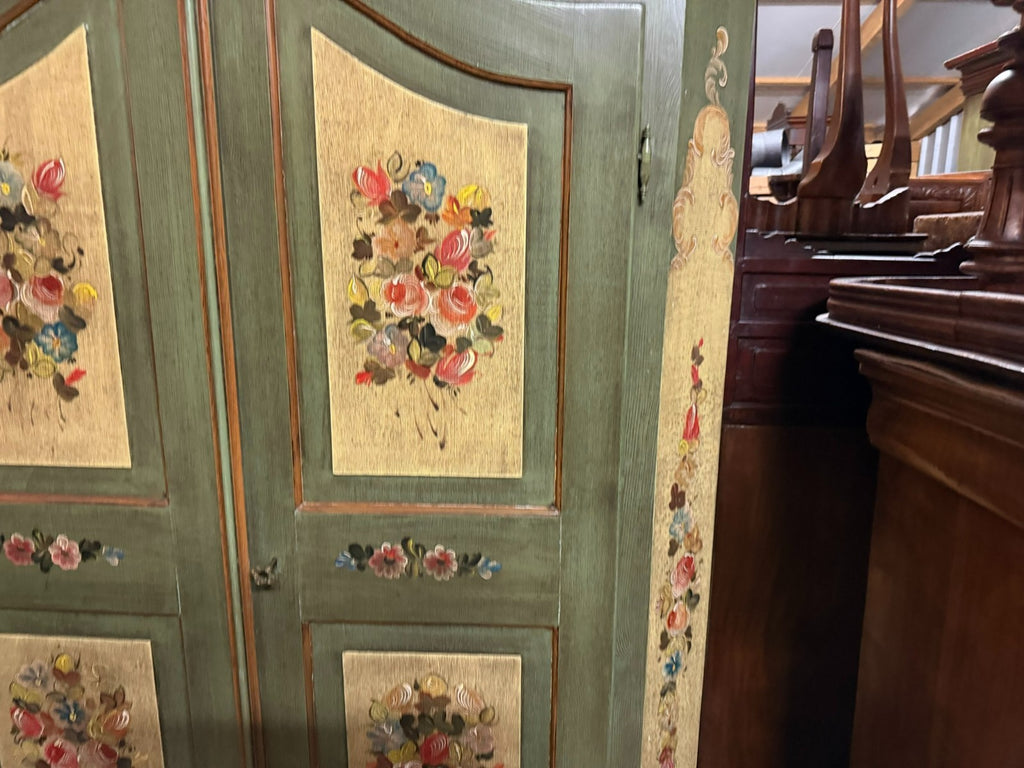Vintage Bauernschrank Schrank Barock Stil Holz handbemalt 20 tes Jhdt