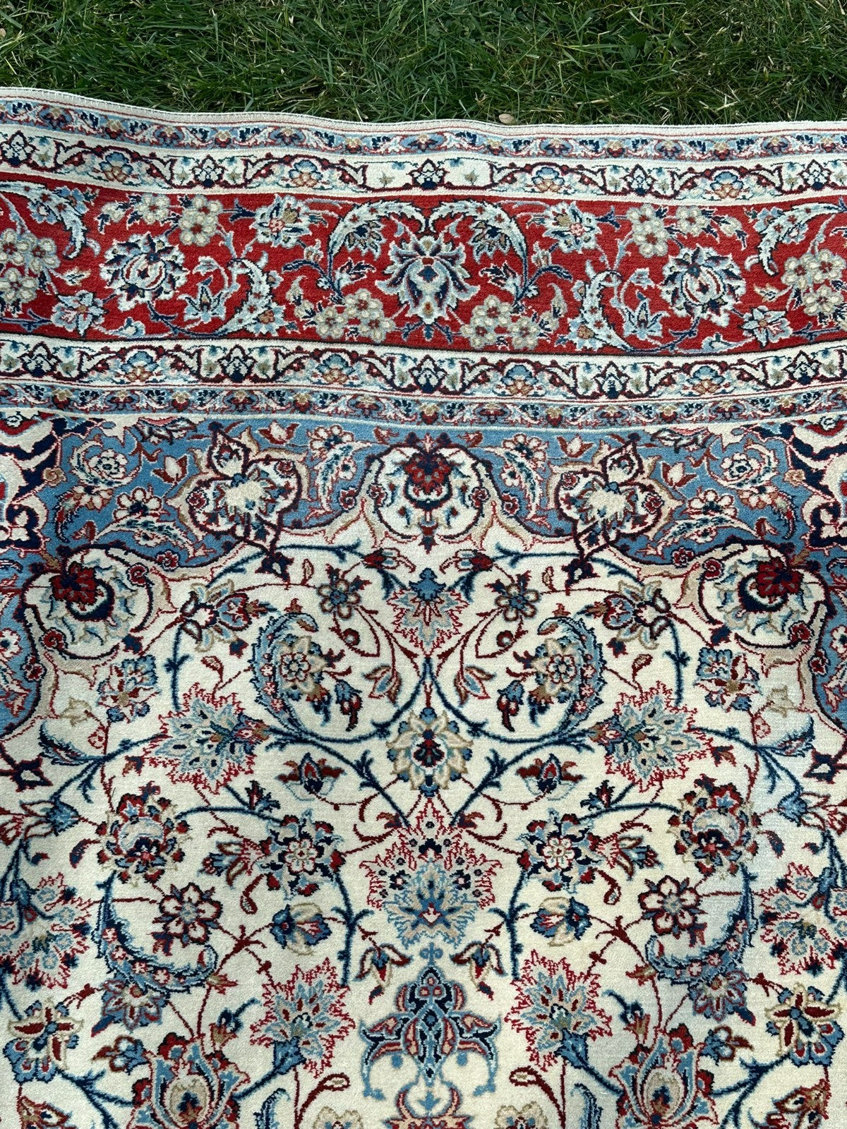 Orientteppich im Stil Nain handgeknüpft Creme/blau Medaillon 231x146cm