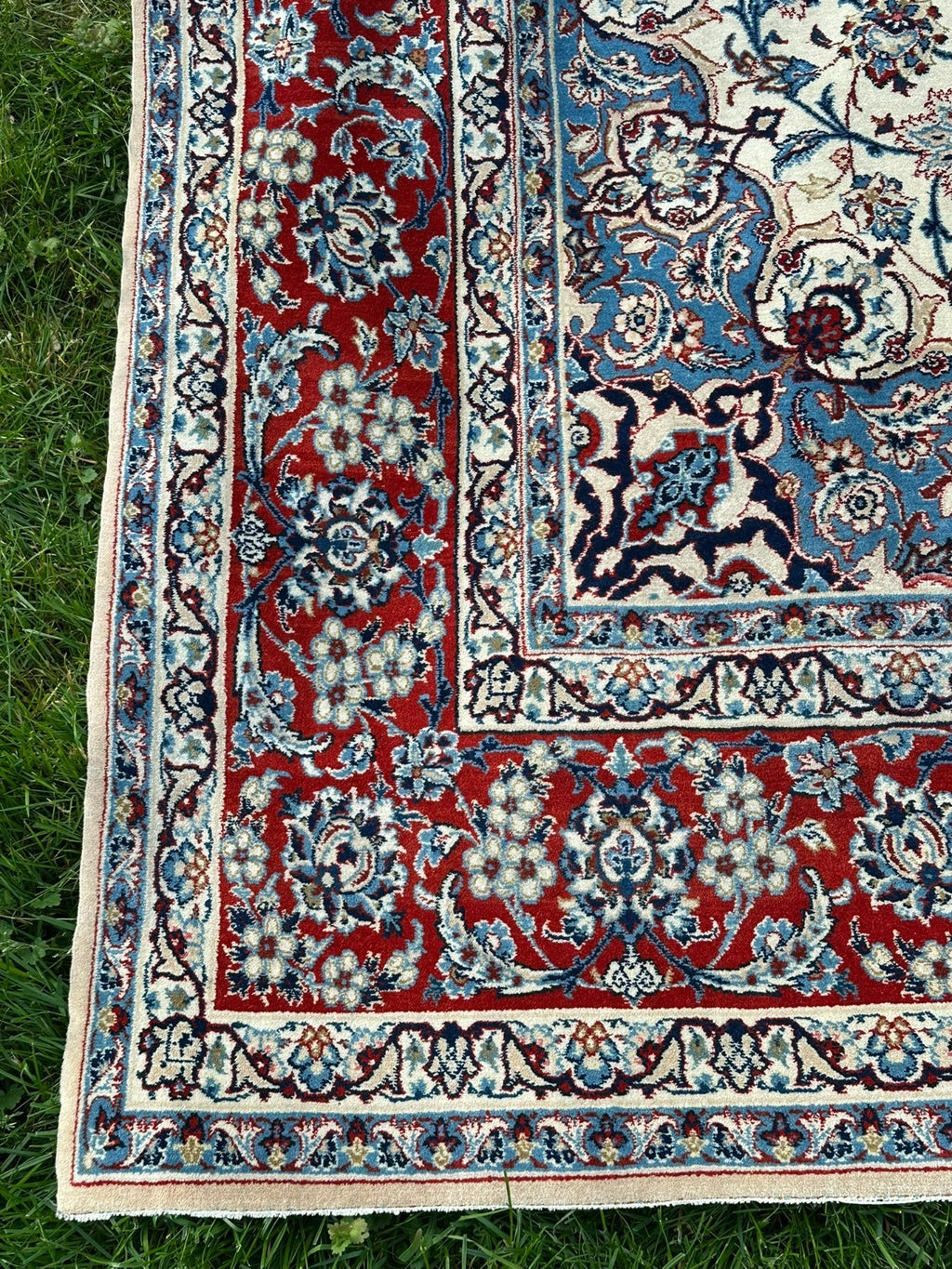 Orientteppich im Stil Nain handgeknüpft Creme/blau Medaillon 231x146cm