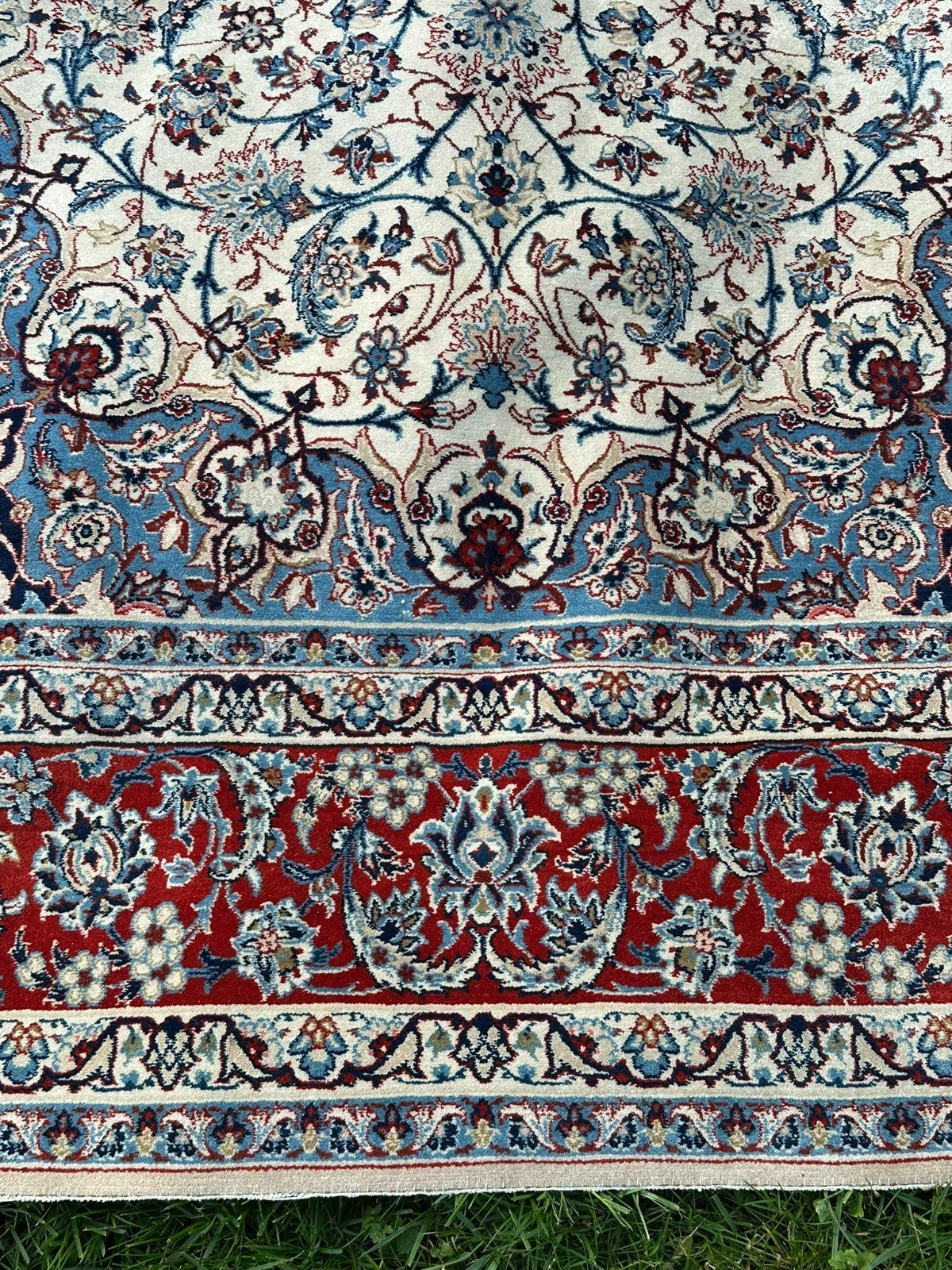 Orientteppich im Stil Nain handgeknüpft Creme/blau Medaillon 231x146cm