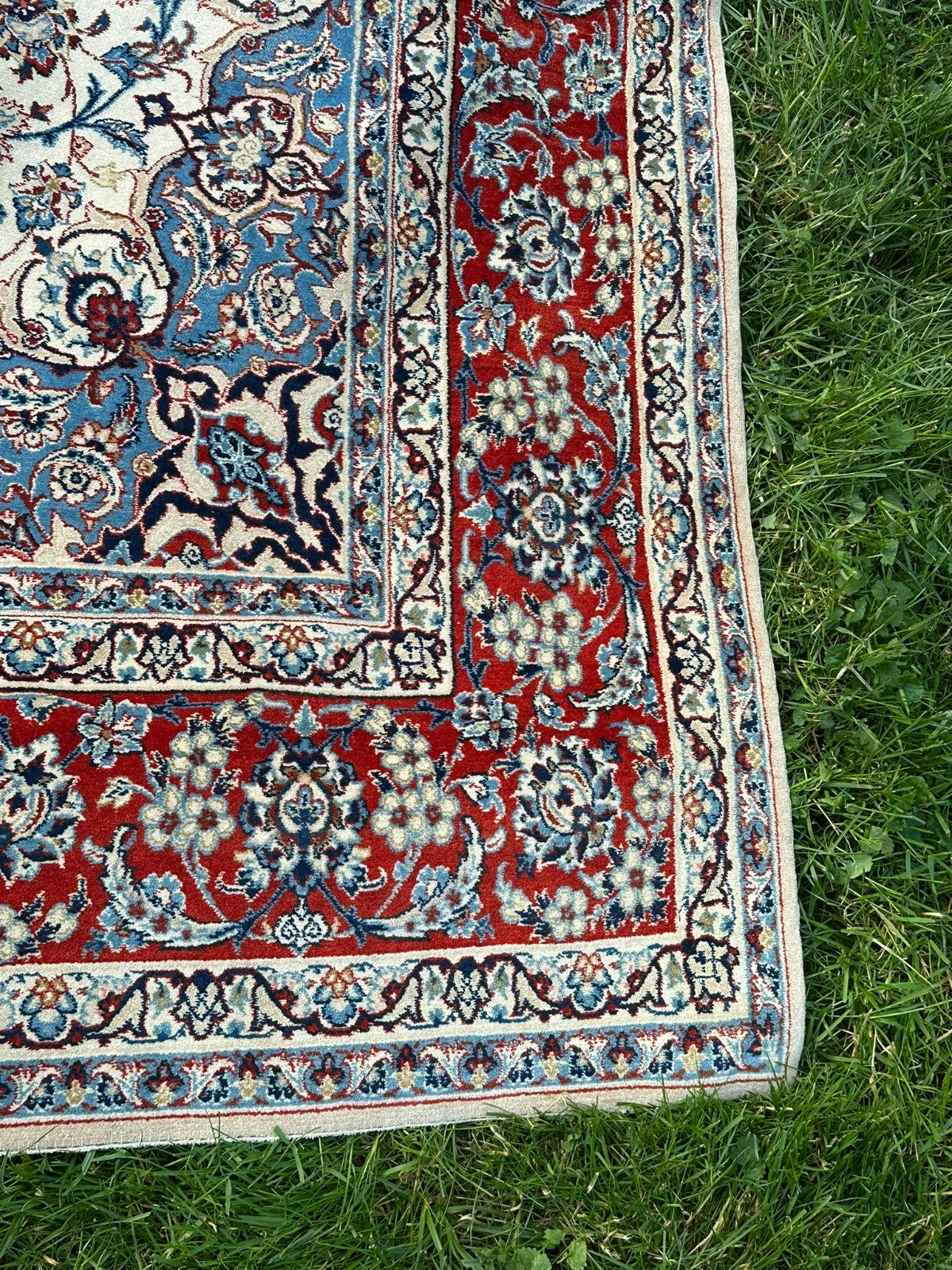 Orientteppich im Stil Nain handgeknüpft Creme/blau Medaillon 231x146cm