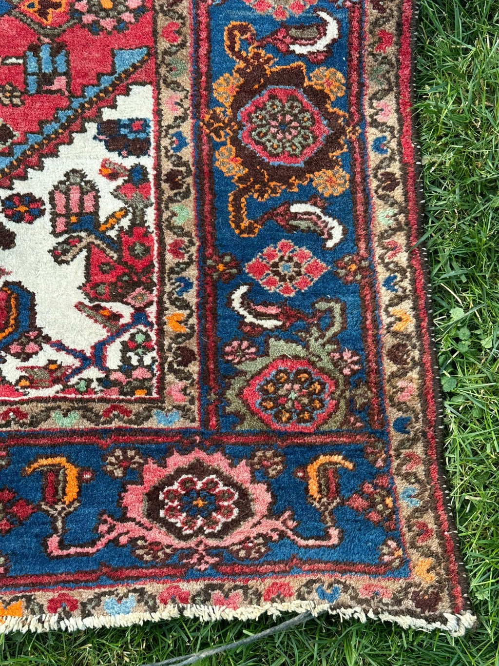 Orientteppich im Hamadan-Stil handgeknüpft rot blau Medaillon 207 X 131 Cm