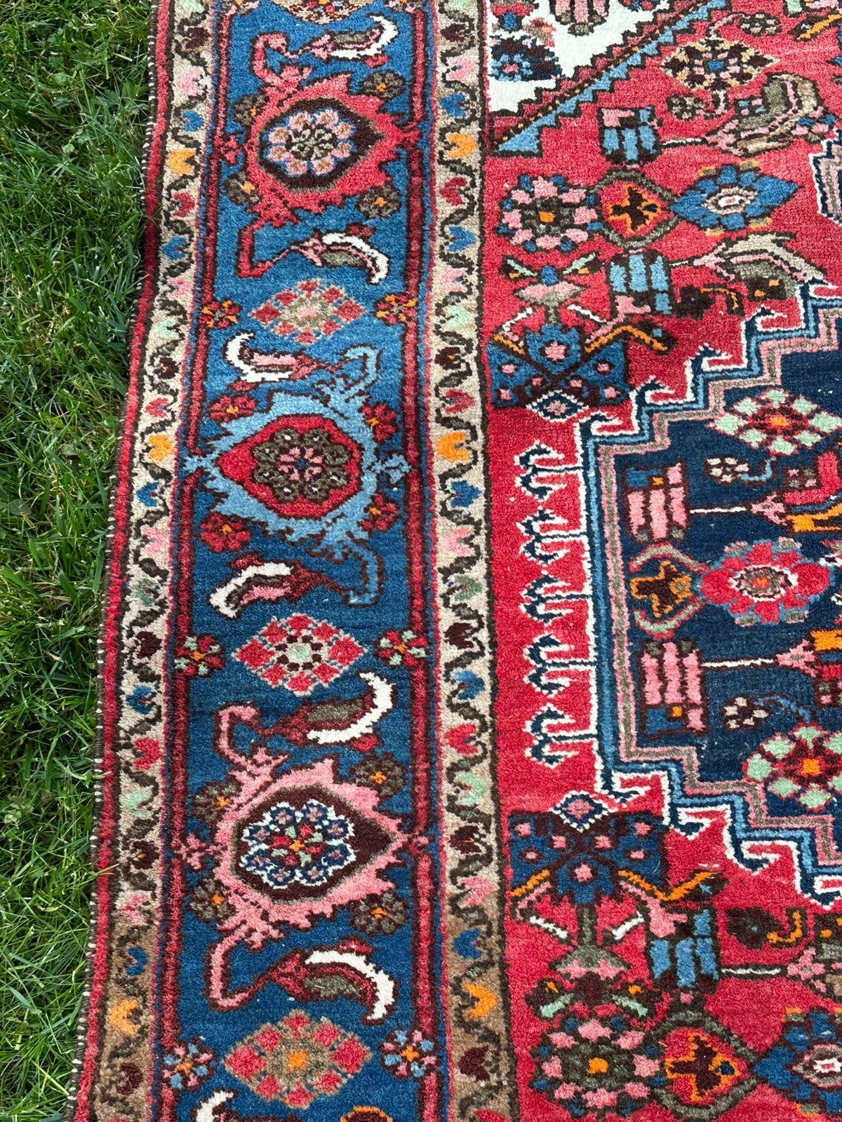 Orientteppich im Hamadan-Stil handgeknüpft rot blau Medaillon 207 X 131 Cm