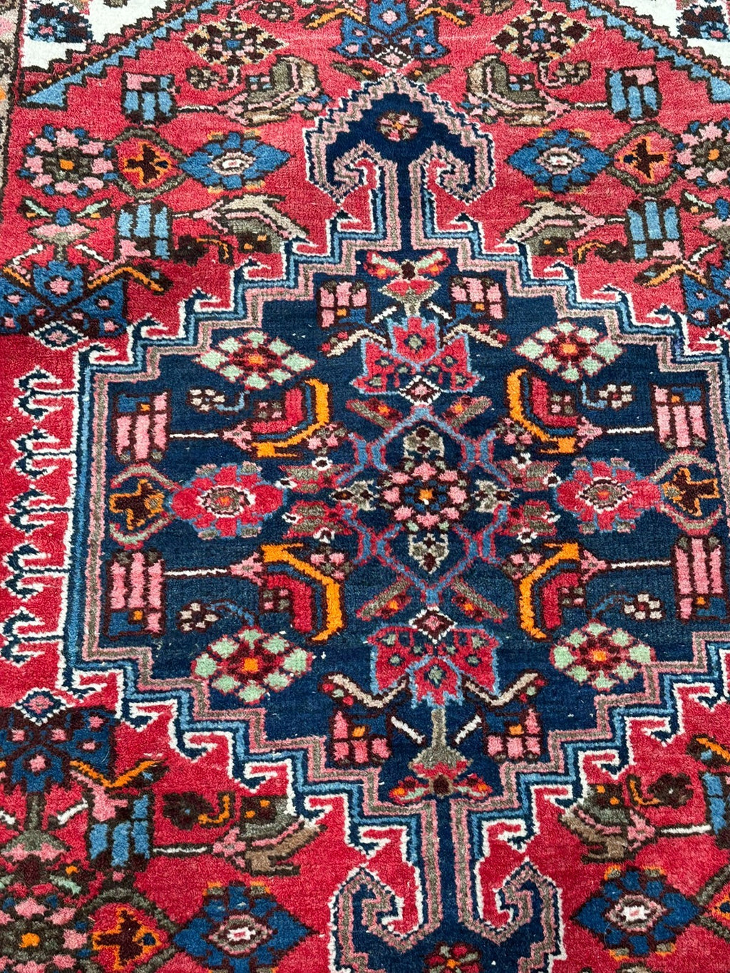 Orientteppich im Hamadan-Stil handgeknüpft rot blau Medaillon 207 X 131 Cm