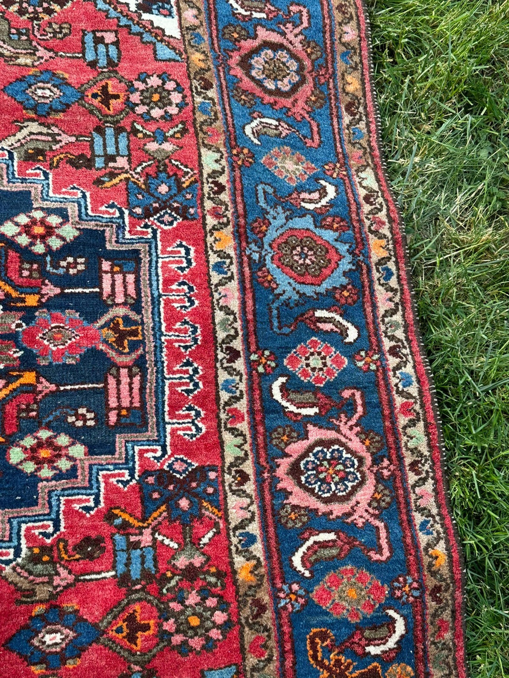 Orientteppich im Hamadan-Stil handgeknüpft rot blau Medaillon 207 X 131 Cm