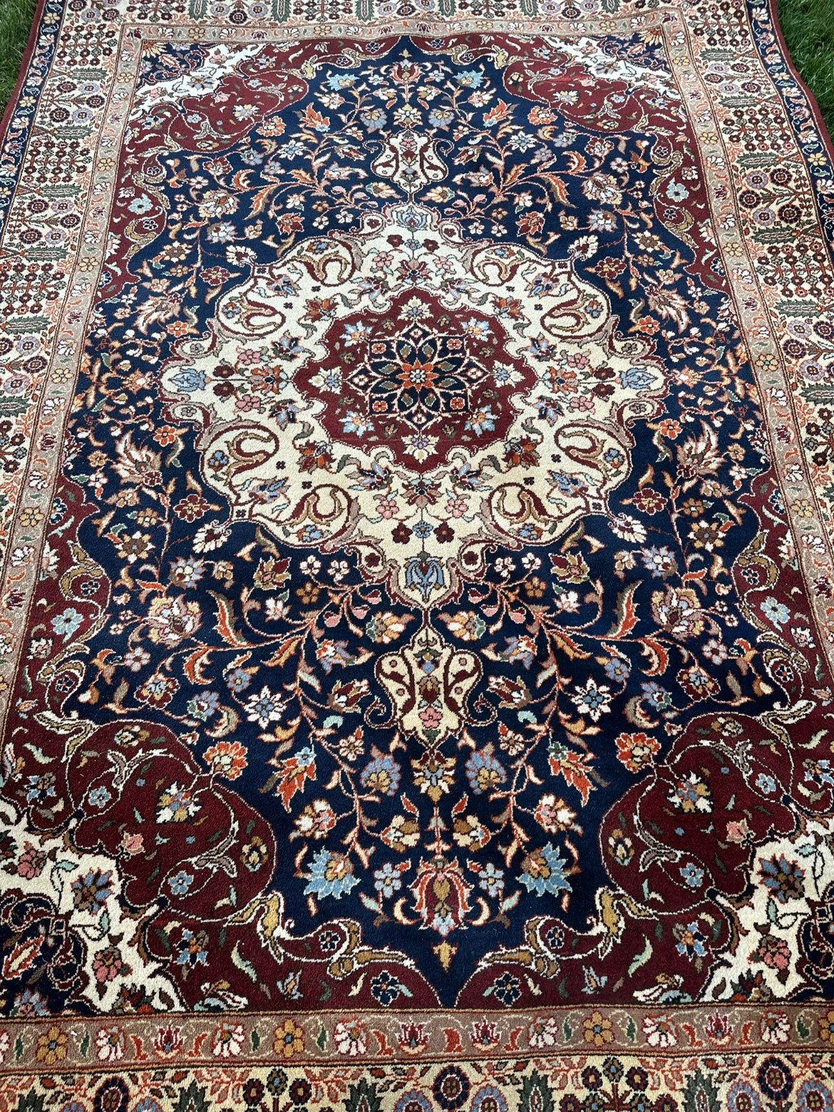 ORIENTTEPPICH IM STIL TÄBRIZ HANDGEKNÜPFT MEDAILLON WOLLE BLAU/ROT 360X234cm