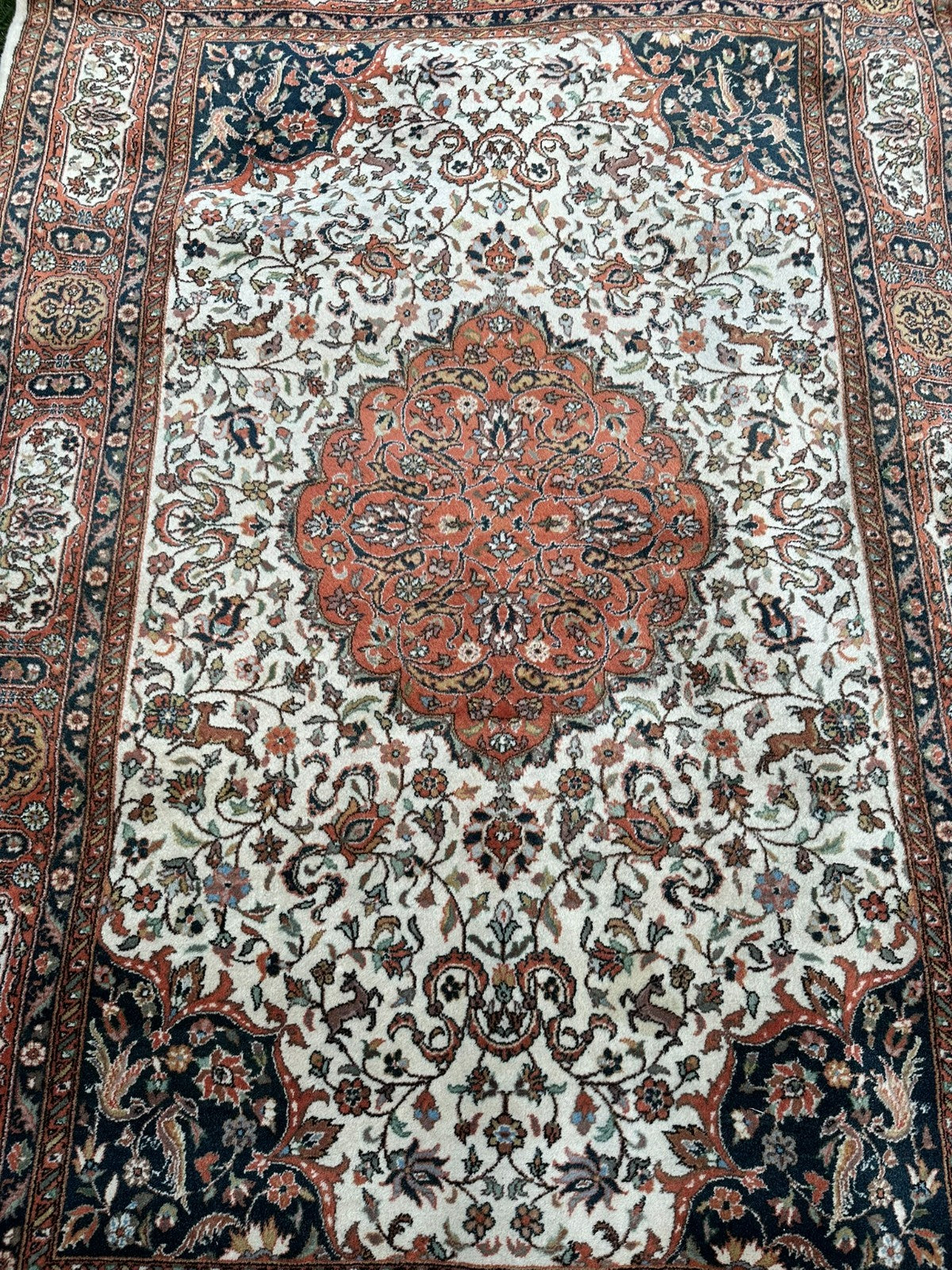 ORIENTTEPPICH TÄBRIZ-STIL 288x185 WOLLE HANDGEKNÜPFT MEDAILLON TIERE CREME
