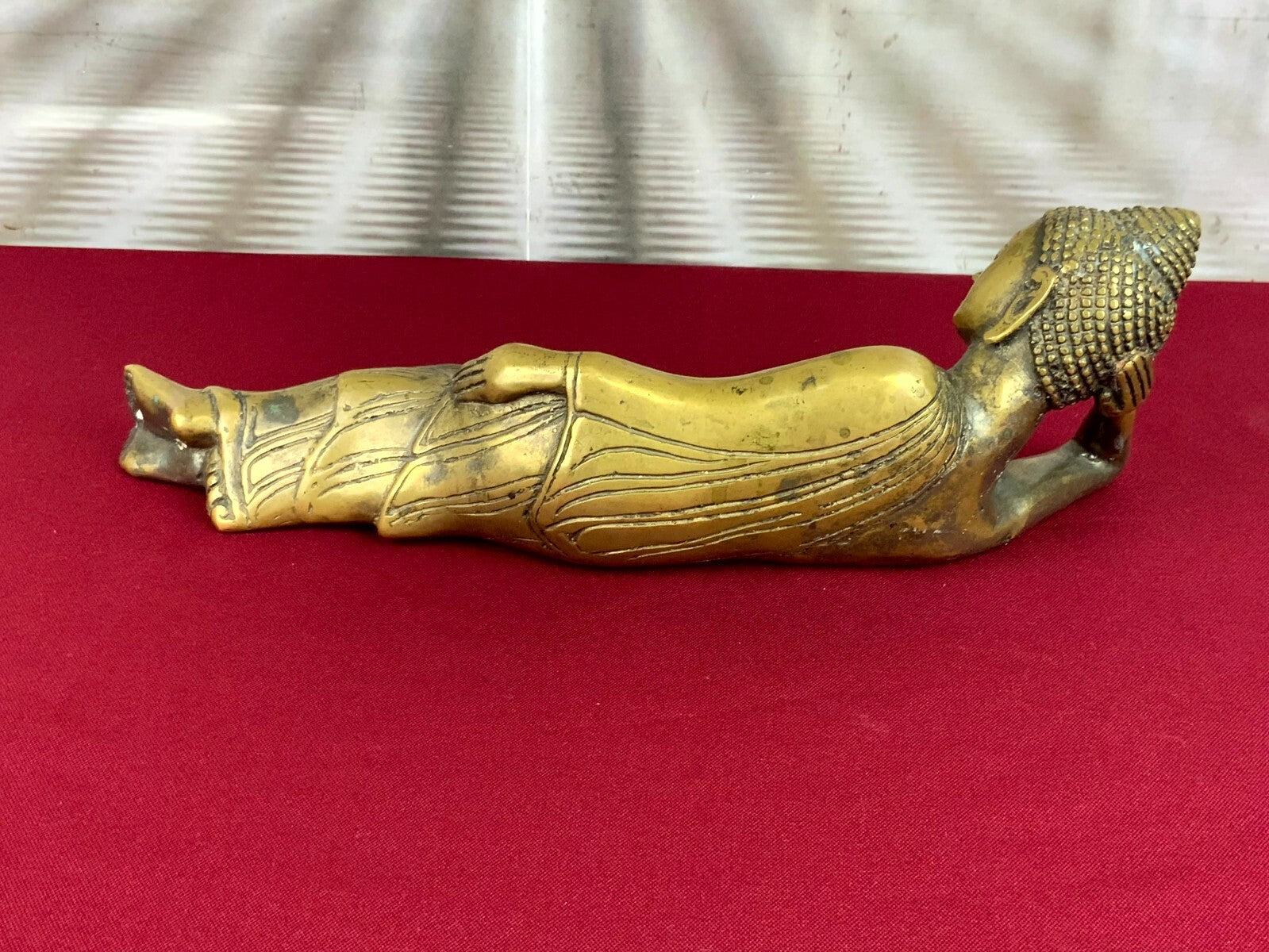Antike Figur liegende Bodhisattva Guanyin Parinirvana Thailand 19 tes Jhdt