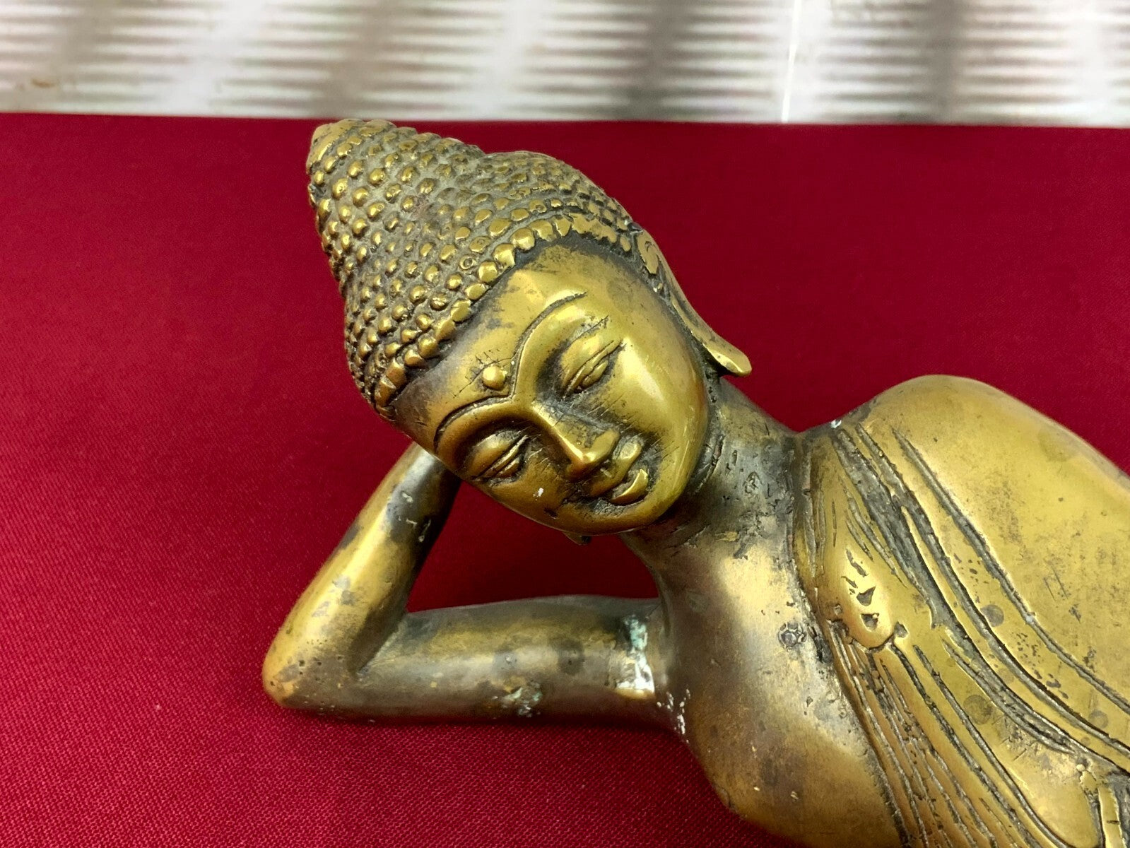 Antike Figur liegende Bodhisattva Guanyin Parinirvana Thailand 19 tes Jhdt