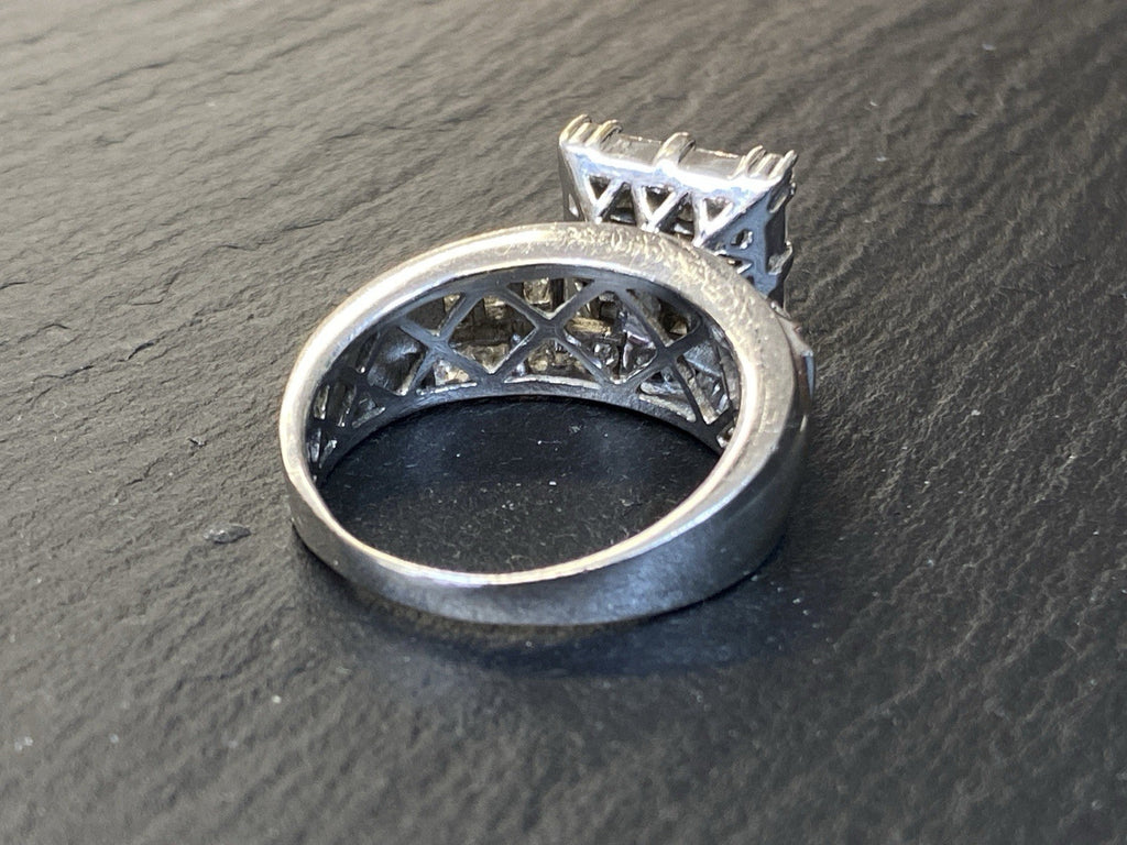 Herausragender Ring mit Diamanten Weissgold 585 Grösse 62,5 1,94ct P/f 9,29g