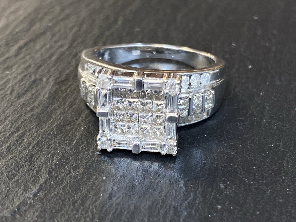 Herausragender Ring mit Diamanten Weissgold 585 Grösse 62,5 1,94ct P/f 9,29g