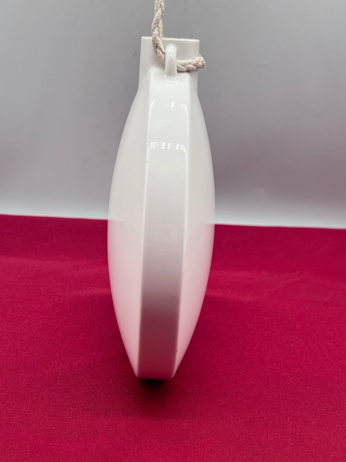Trinkflasche aus Porzellan KPM Berlin Pilgerflasche Trabant Trude Petri um 1962