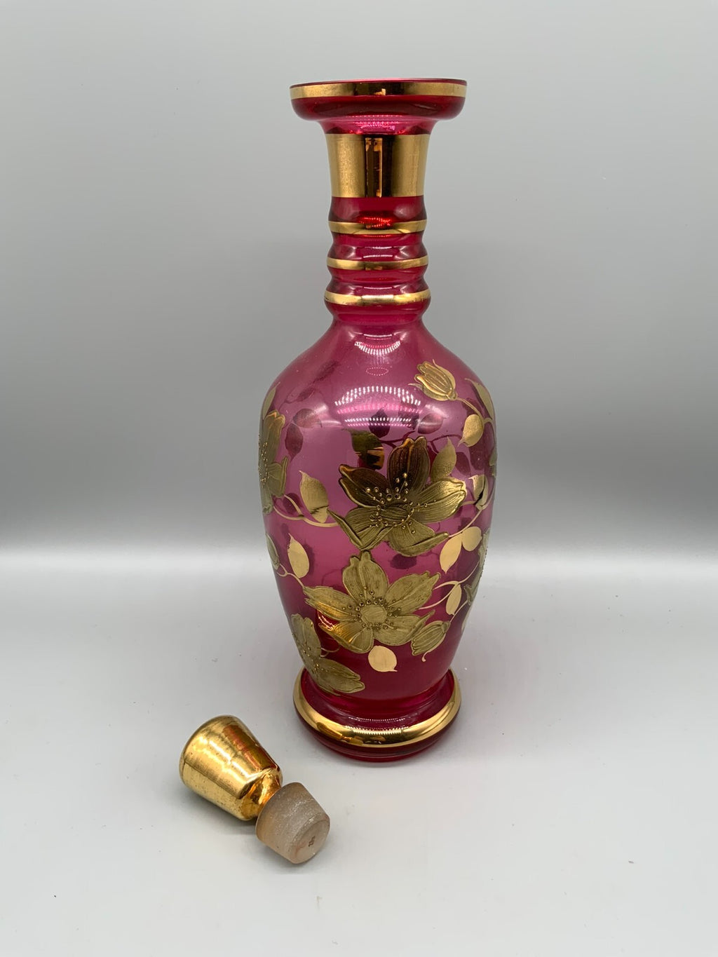 Vintagekaraffe Flasche aus Glas Likörkaraffe feines Dekor 34cm hoch