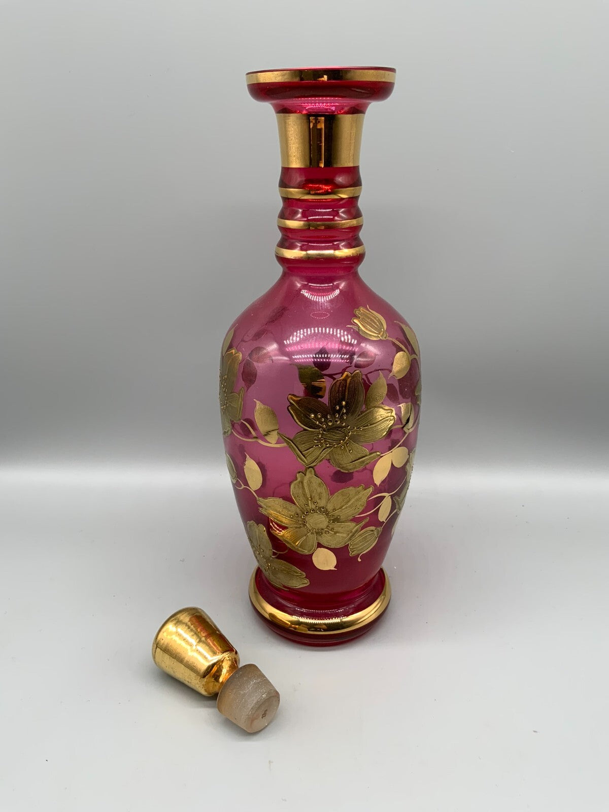 Vintagekaraffe Flasche aus Glas Likörkaraffe feines Dekor 34cm hoch