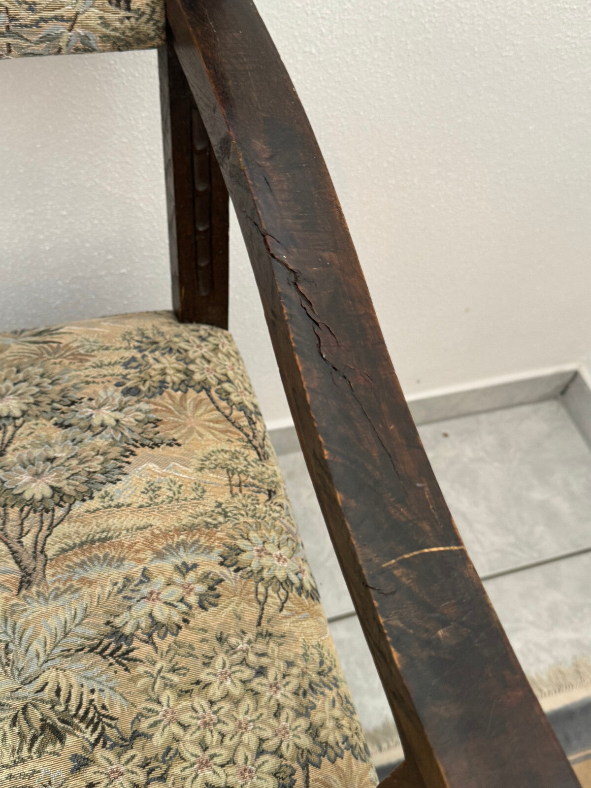 Antiker Gründerzeit Neo Renaissance Sessel Eiche massiv handgeschnitzt 19 tes Jh