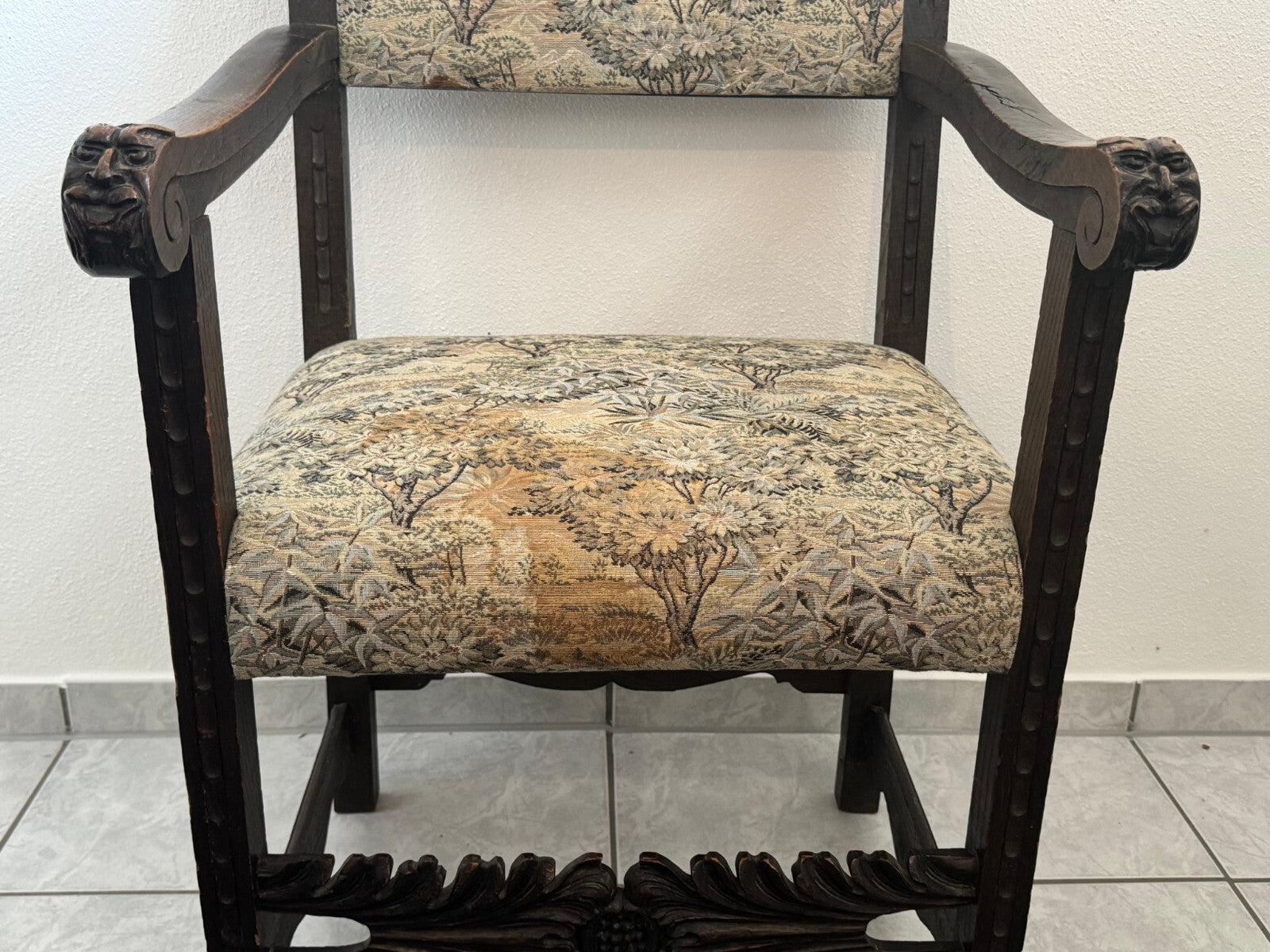 Antiker Gründerzeit Neo Renaissance Sessel Eiche massiv handgeschnitzt 19 tes Jh