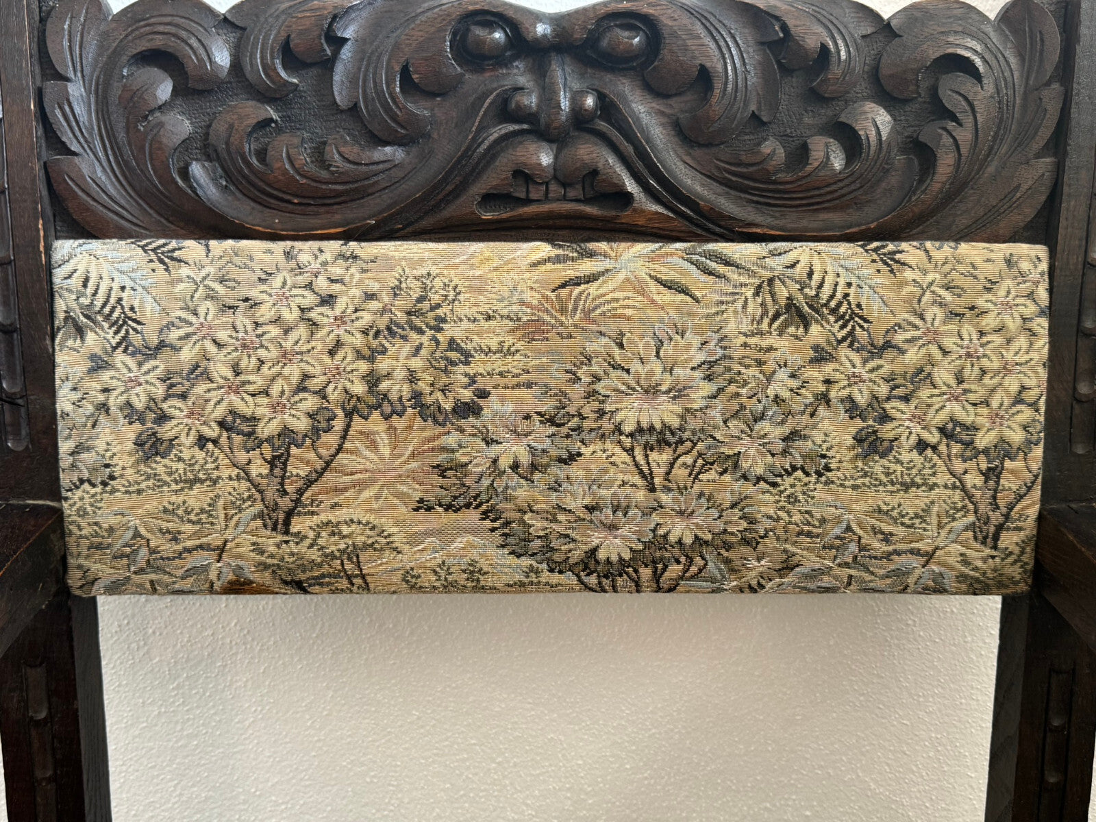 Antiker Gründerzeit Neo Renaissance Sessel Eiche massiv handgeschnitzt 19 tes Jh