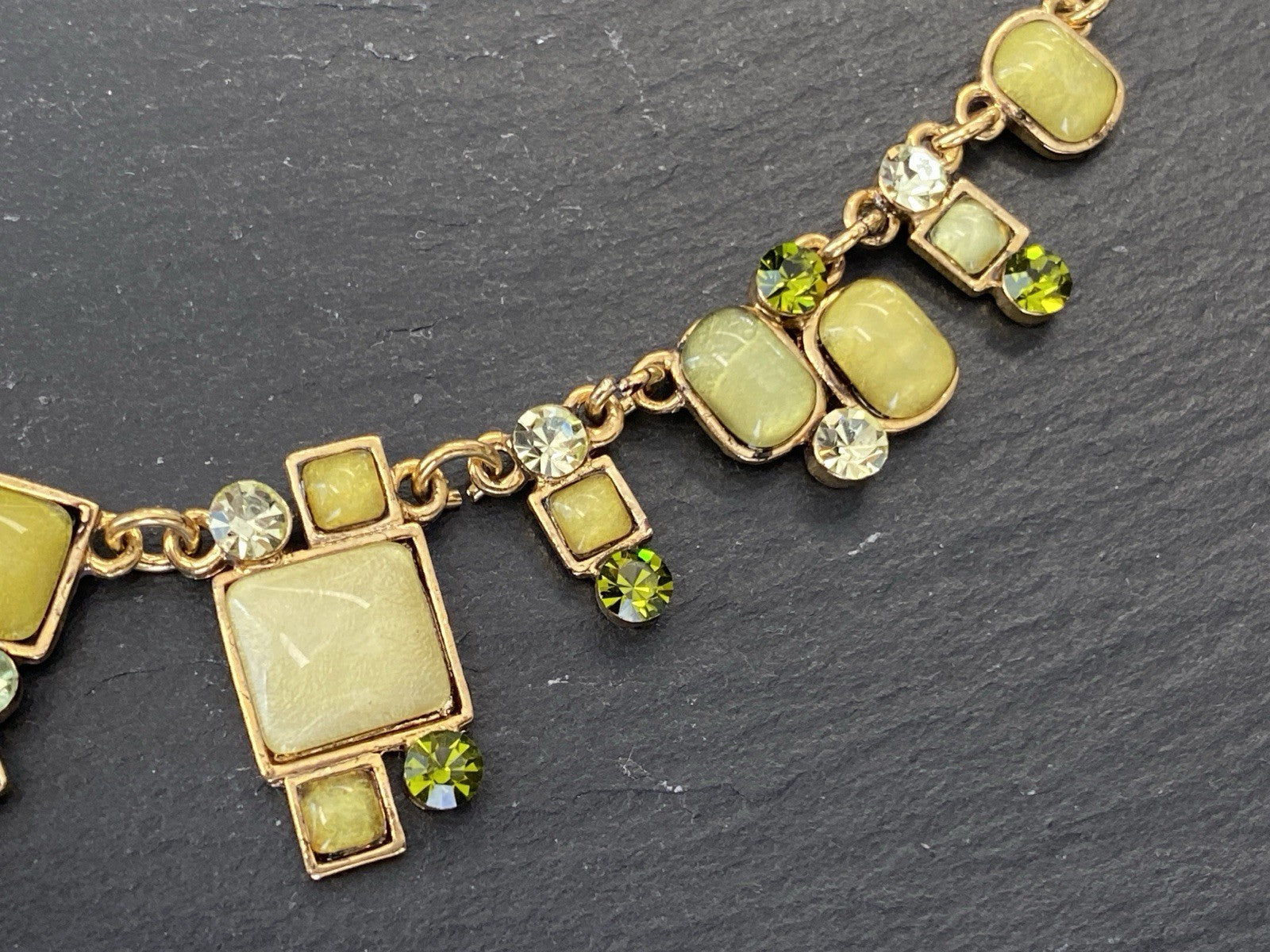 Collier Halskette Kette Metall Kunststeine