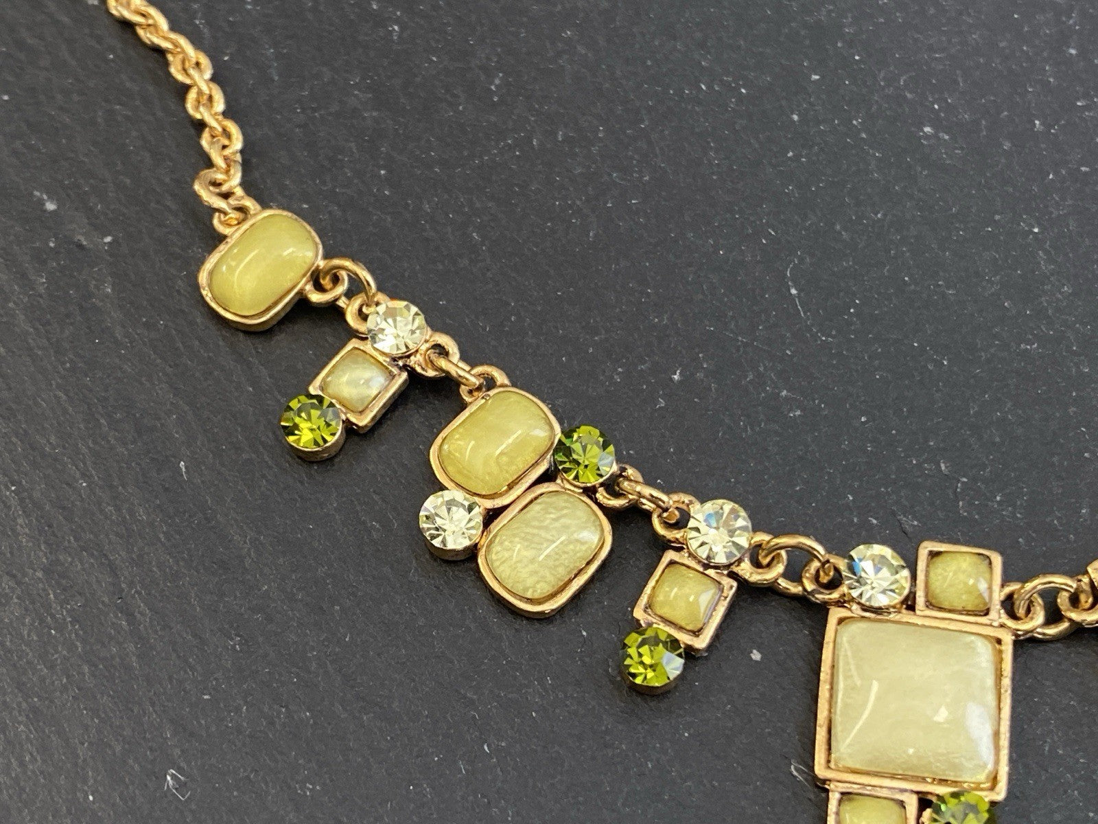 Collier Halskette Kette Metall Kunststeine