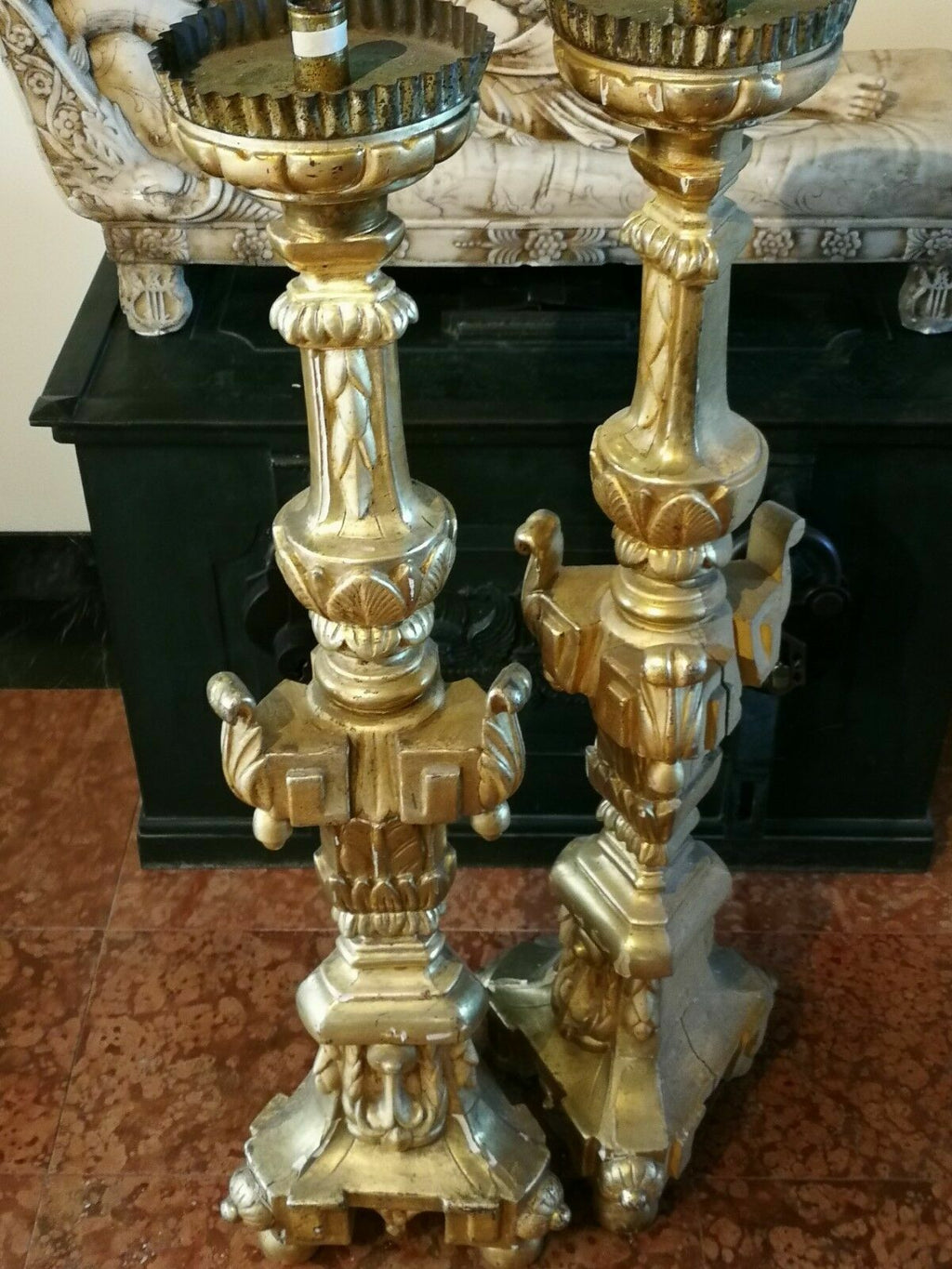 Paar grosse antike Osterleuchter 19-tes Jh Holz Vergoldung Altarleuchter 108cm