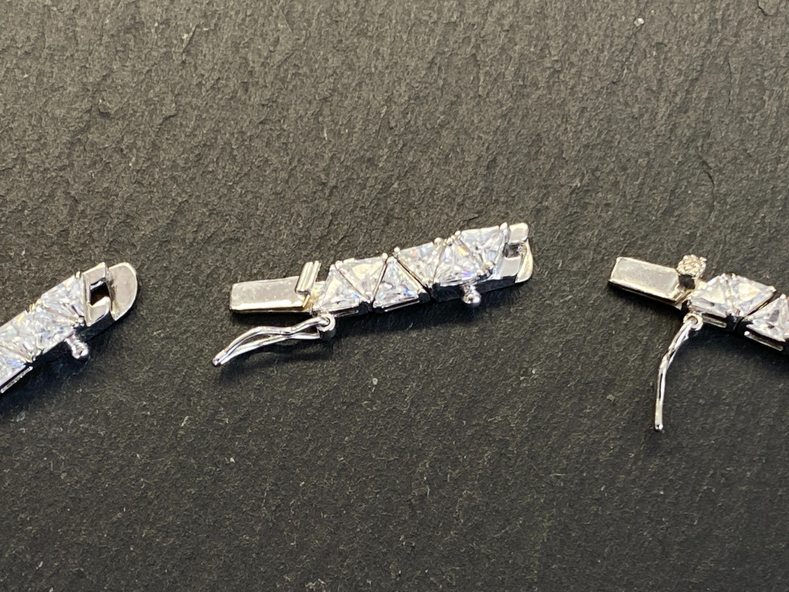 Elegante Halskette aus Sterling Silber 925 mit Glas Brillanten