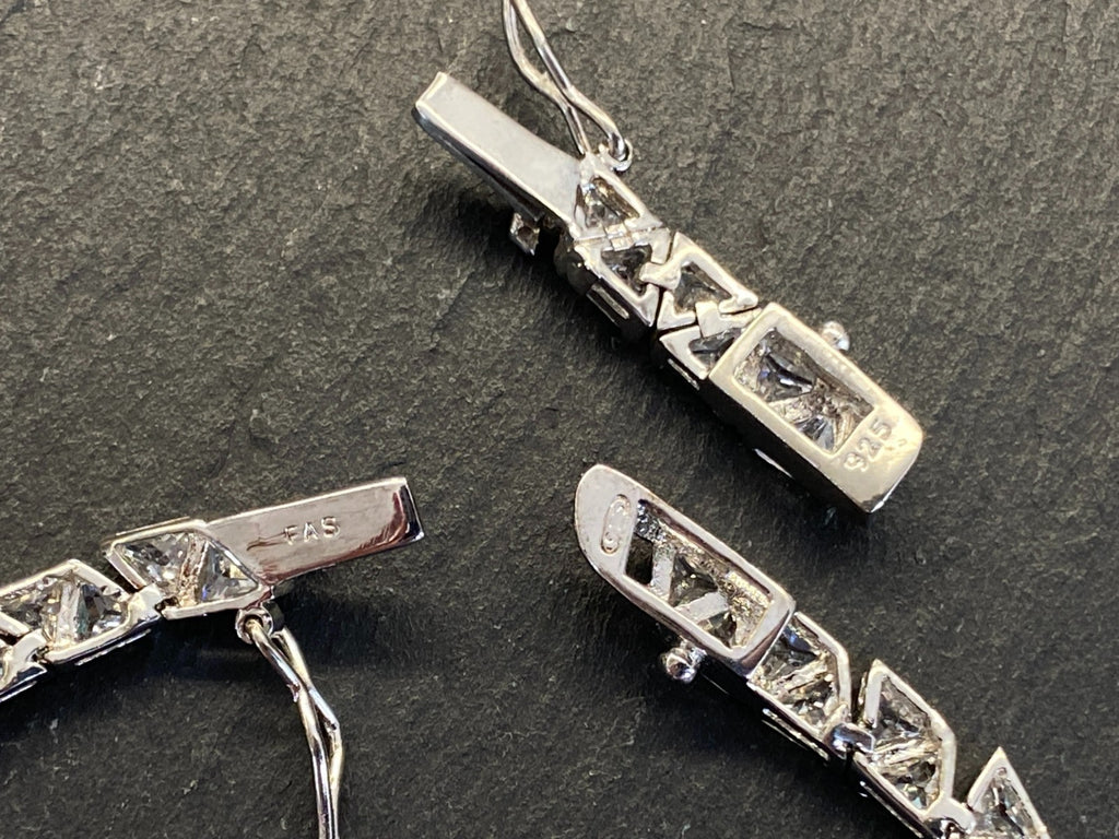 Elegante Halskette aus Sterling Silber 925 mit Glas Brillanten
