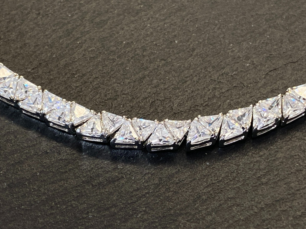 Elegante Halskette aus Sterling Silber 925 mit Glas Brillanten