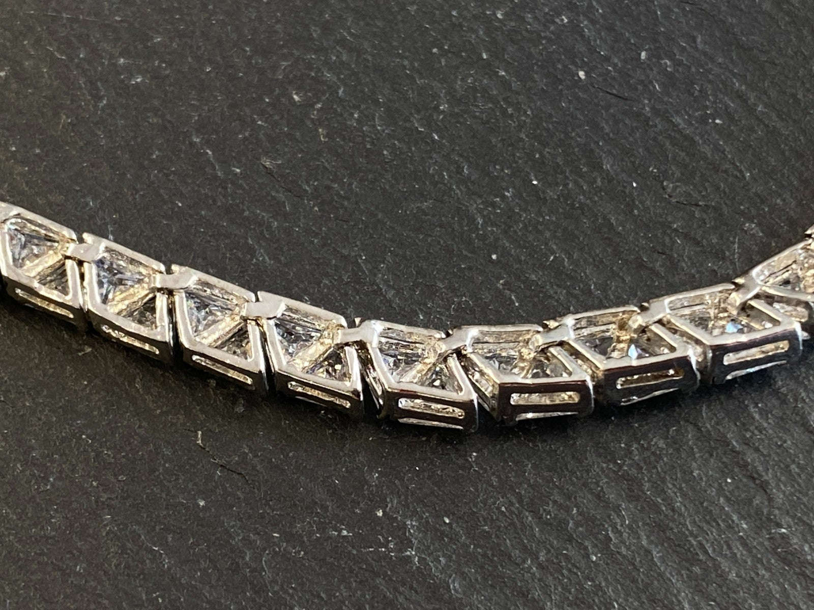 Elegante Halskette aus Sterling Silber 925 mit Glas Brillanten