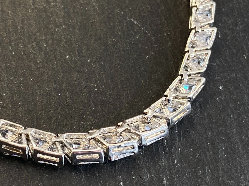 Elegante Halskette aus Sterling Silber 925 mit Glas Brillanten