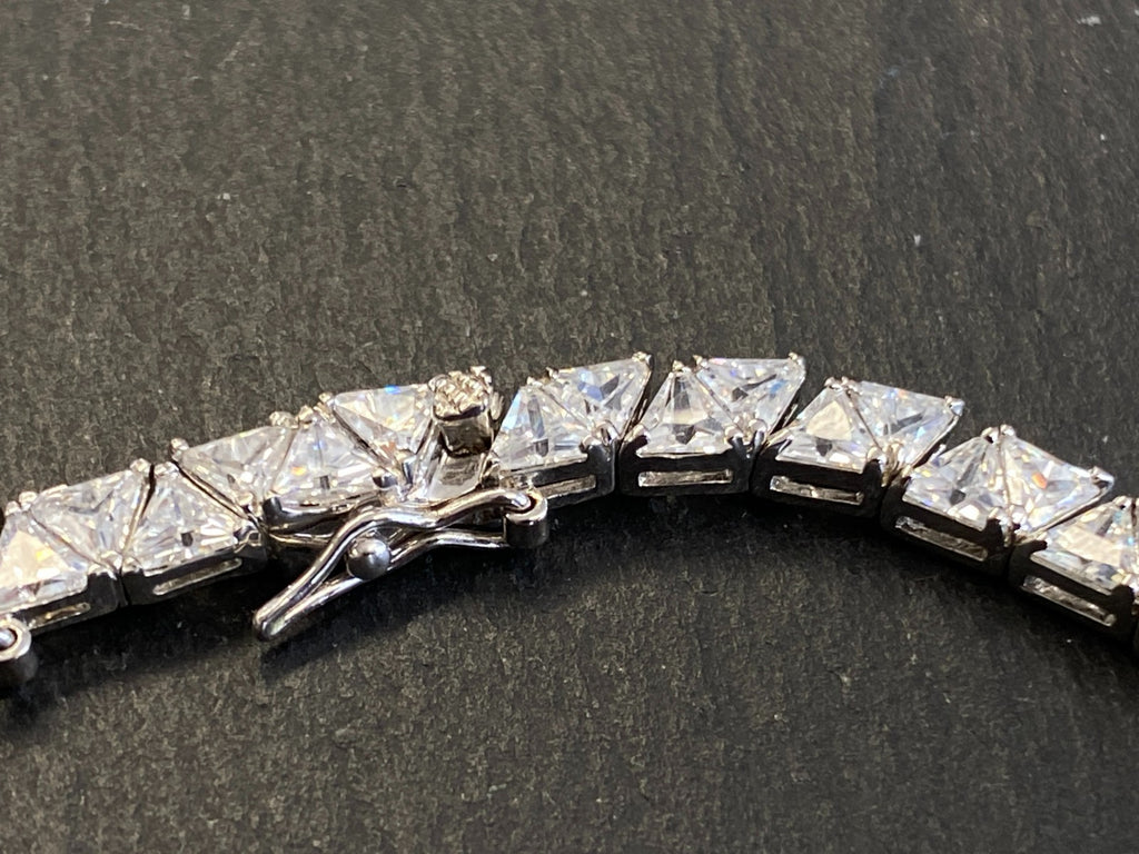 Elegante Halskette aus Sterling Silber 925 mit Glas Brillanten