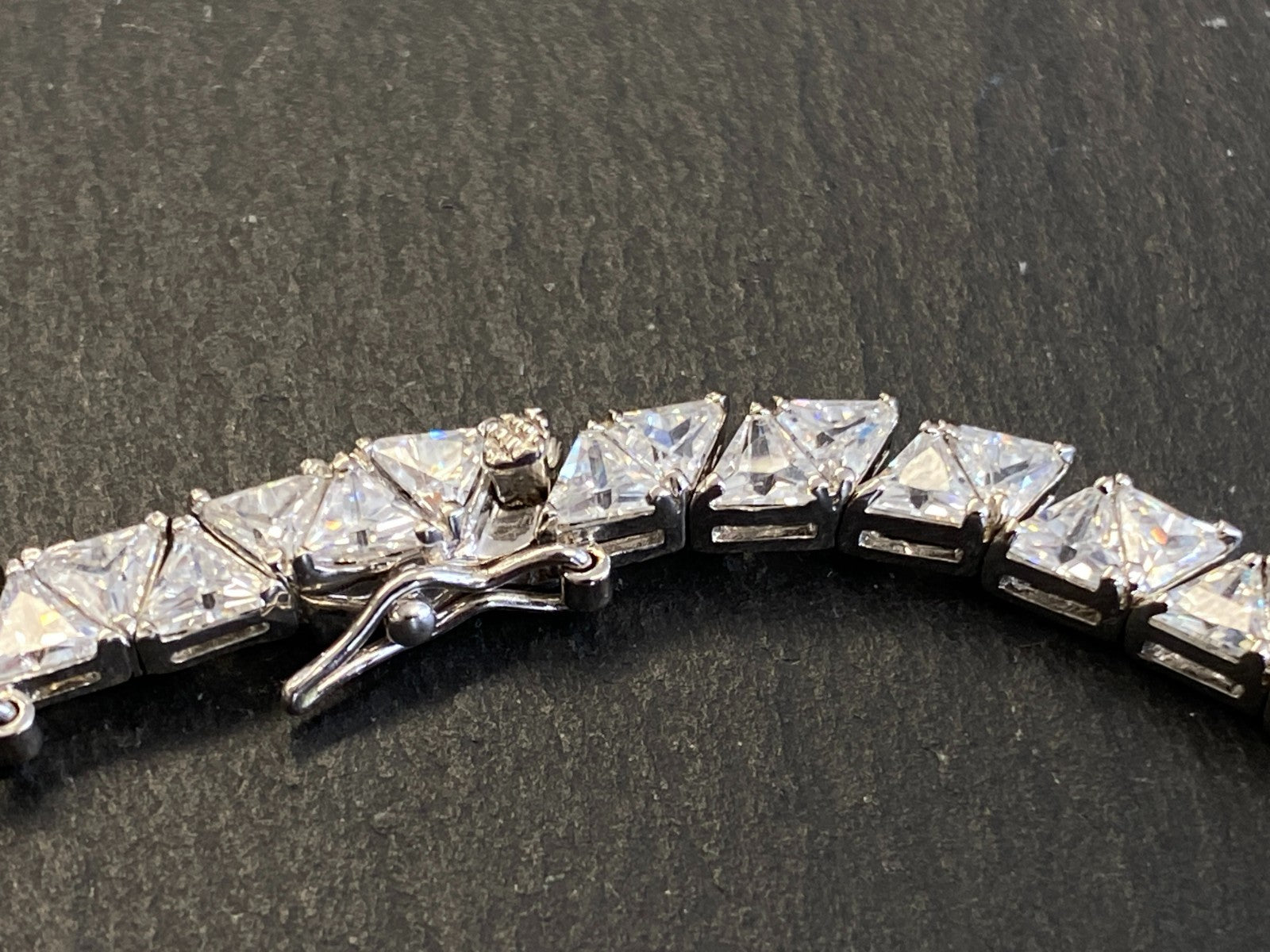 Elegante Halskette aus Sterling Silber 925 mit Glas Brillanten
