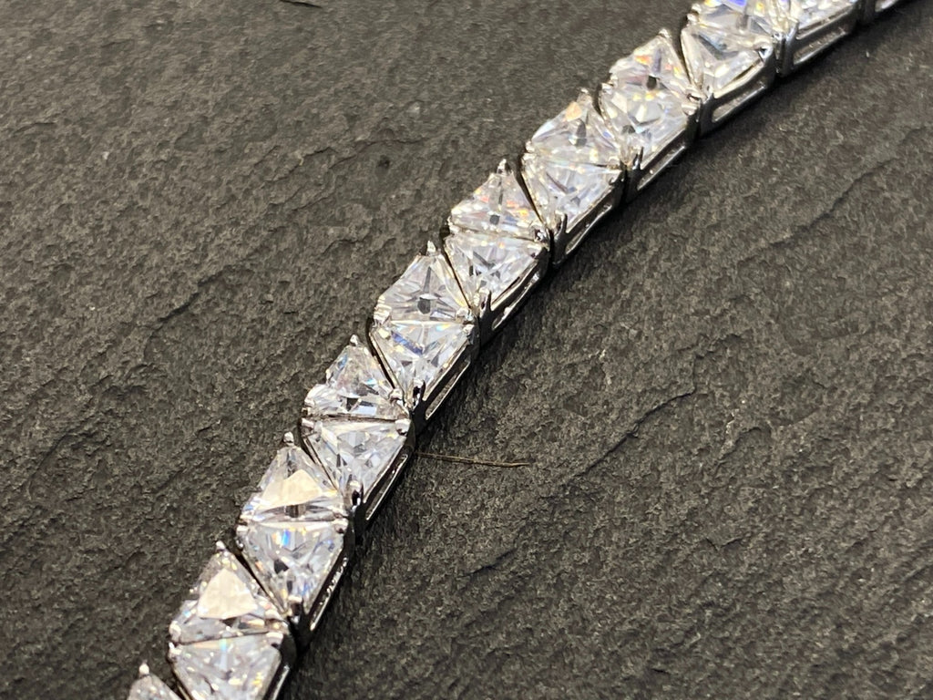 Elegante Halskette aus Sterling Silber 925 mit Glas Brillanten