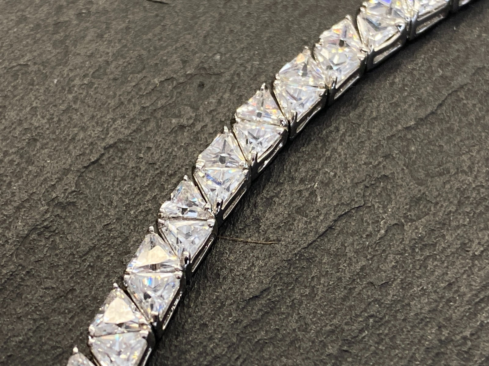 Elegante Halskette aus Sterling Silber 925 mit Glas Brillanten