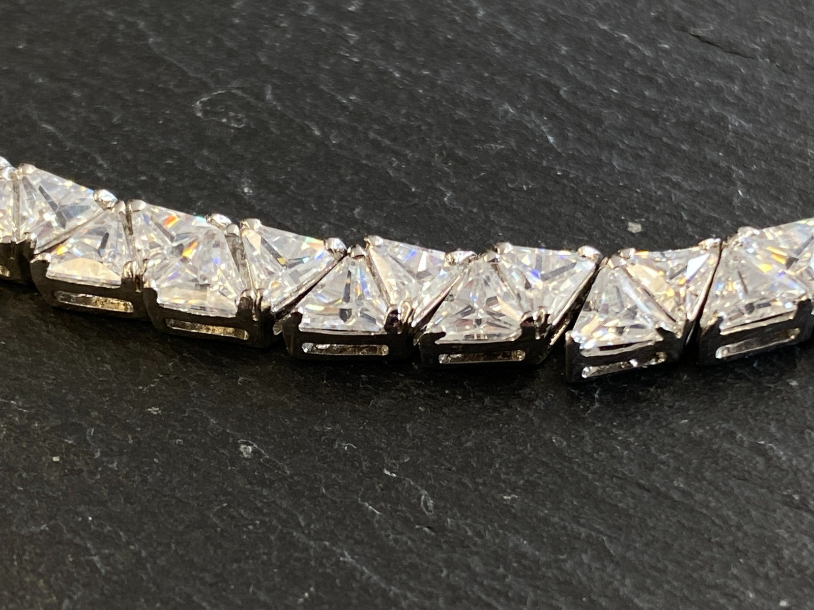 Elegante Halskette aus Sterling Silber 925 mit Glas Brillanten