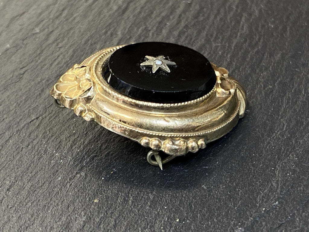 Biedermeier Brosche Onyx Perle Altgelötet Silber vergoldet