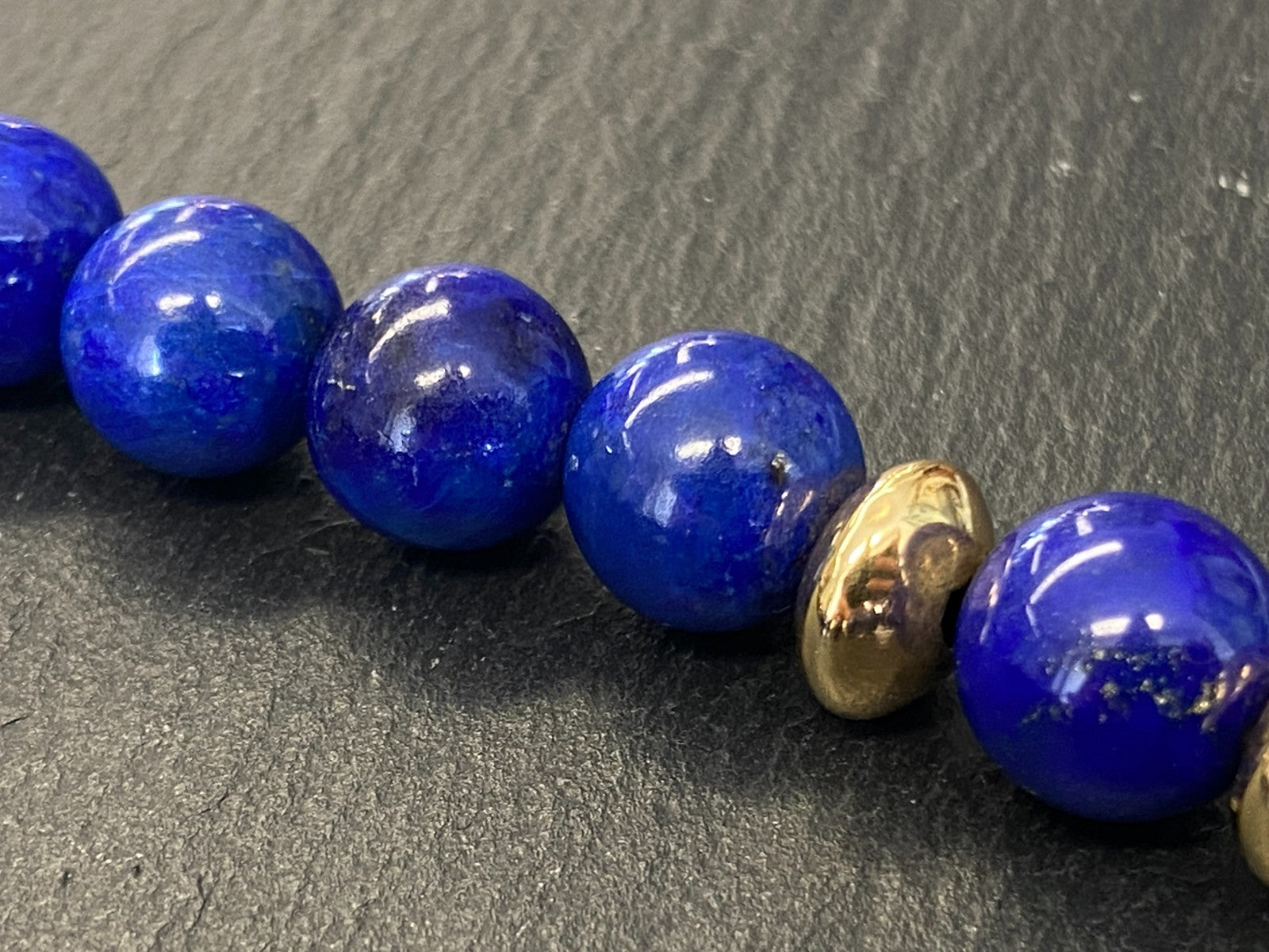 Massive Halskette aus Lapis Lazuli Perlen mit 1,2cm Durchmesser
