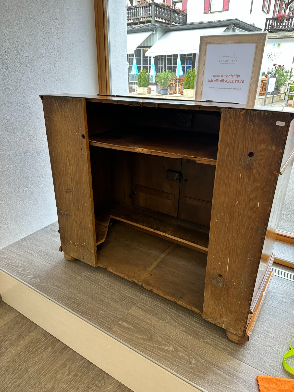 Antiker Louis Seize Sekretär um 1780 / 1800 Nussbaum furniert mit Intarsien
