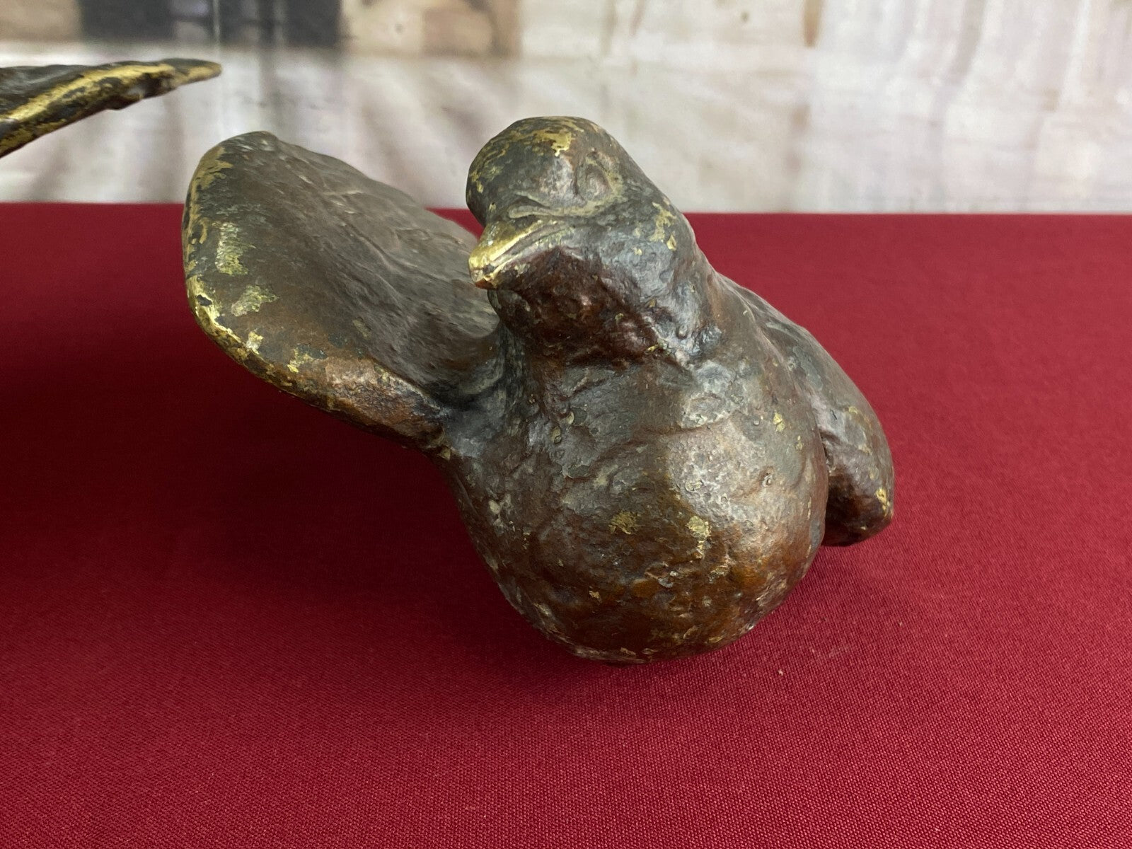 Paar antike Bronze Figuren Tauben Neapel um 1890 Skulpturen für das Ehebett