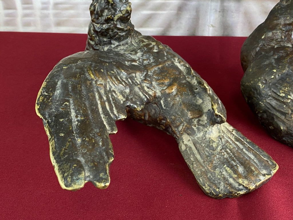 Paar antike Bronze Figuren Tauben Neapel um 1890 Skulpturen für das Ehebett